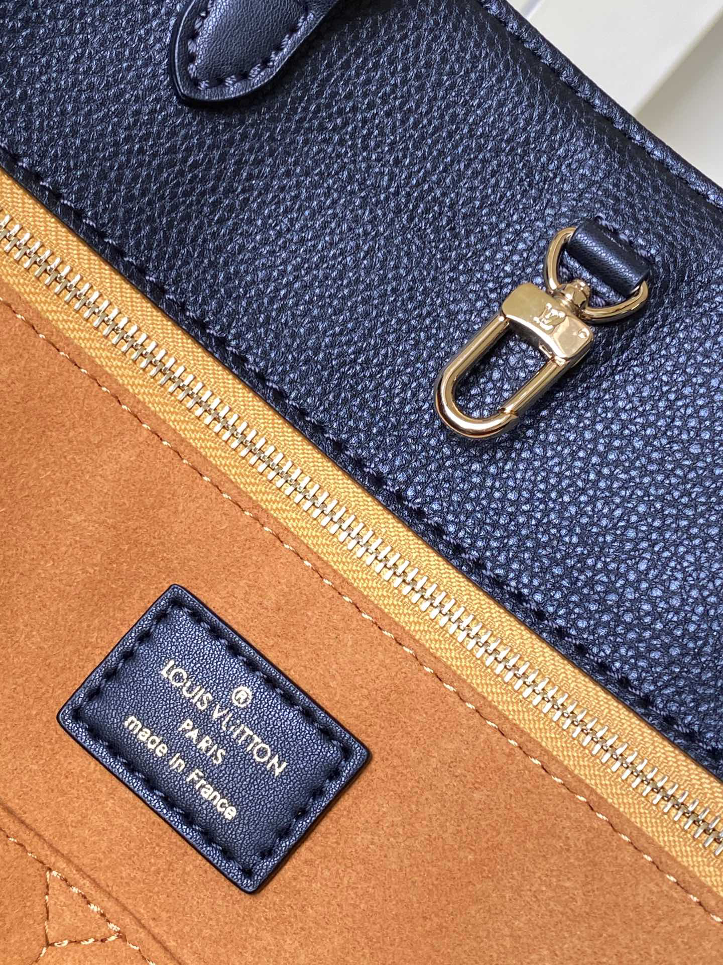 Louis Vuitton OnTheGo Tote Bag M44921 / M44925 - Image 8