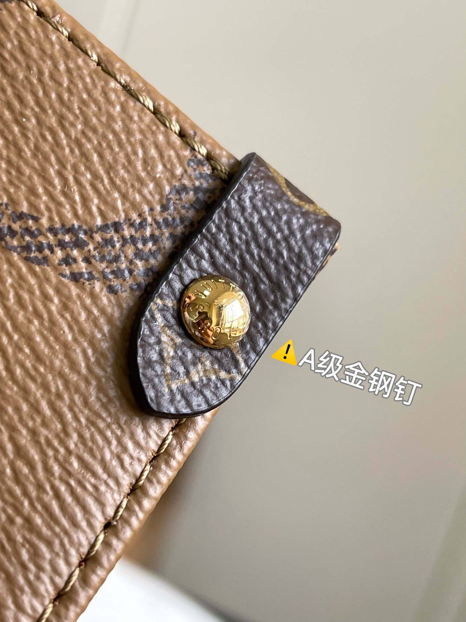 Onthego Medium Handbag - Image 8
