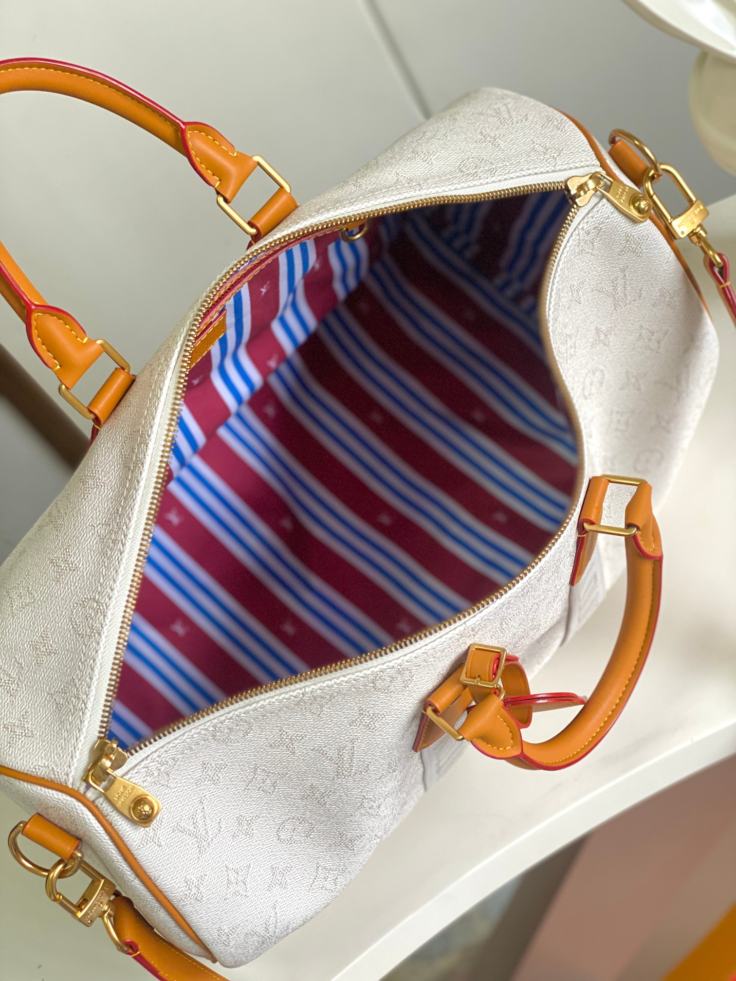 Louis Vuitton Keepall Bandoulière 45 Travel Bag - Image 8