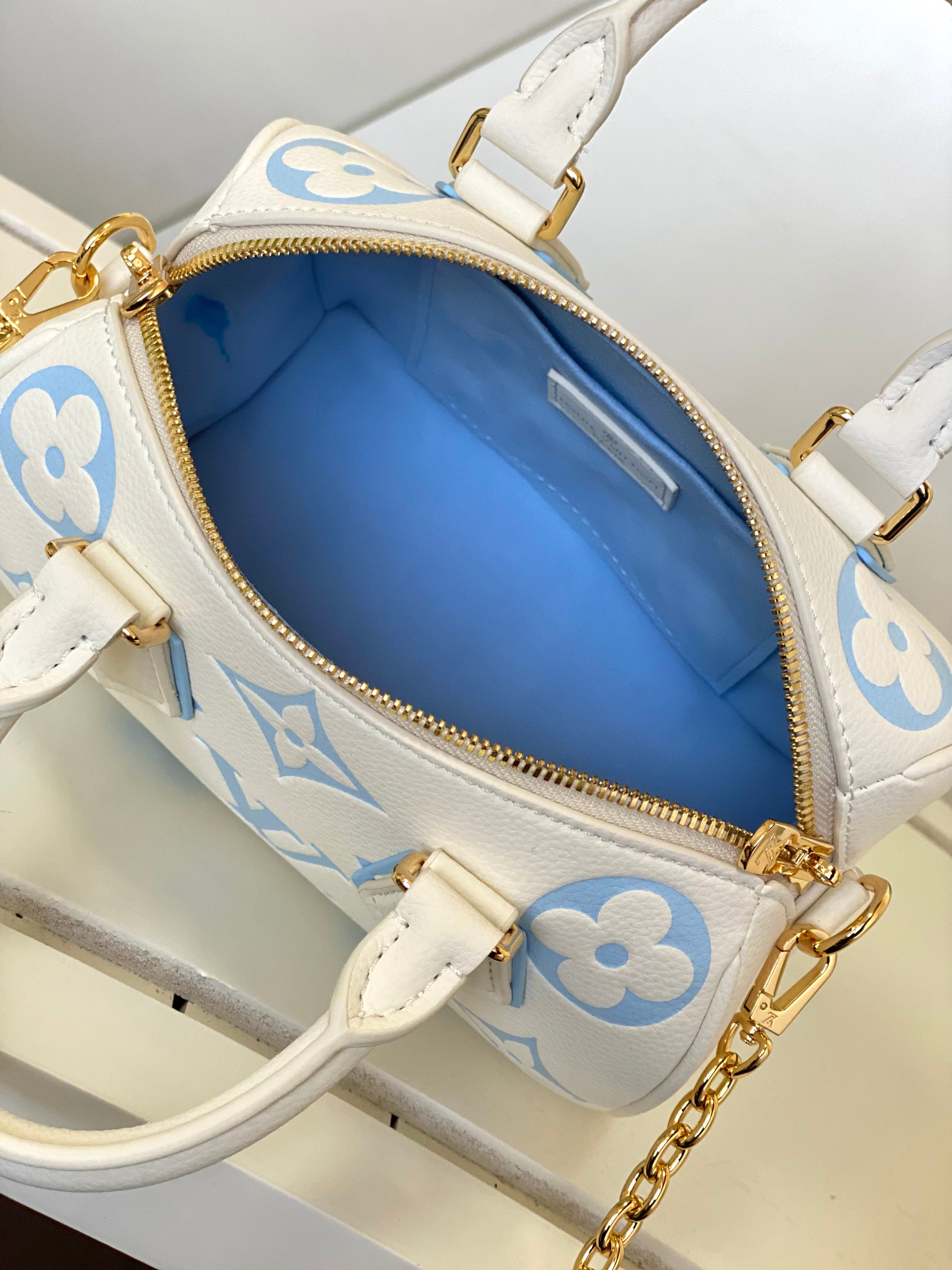 Louis Vuitton Speedy Bandoulière 20 Monogram Empreinte Bag - Image 8