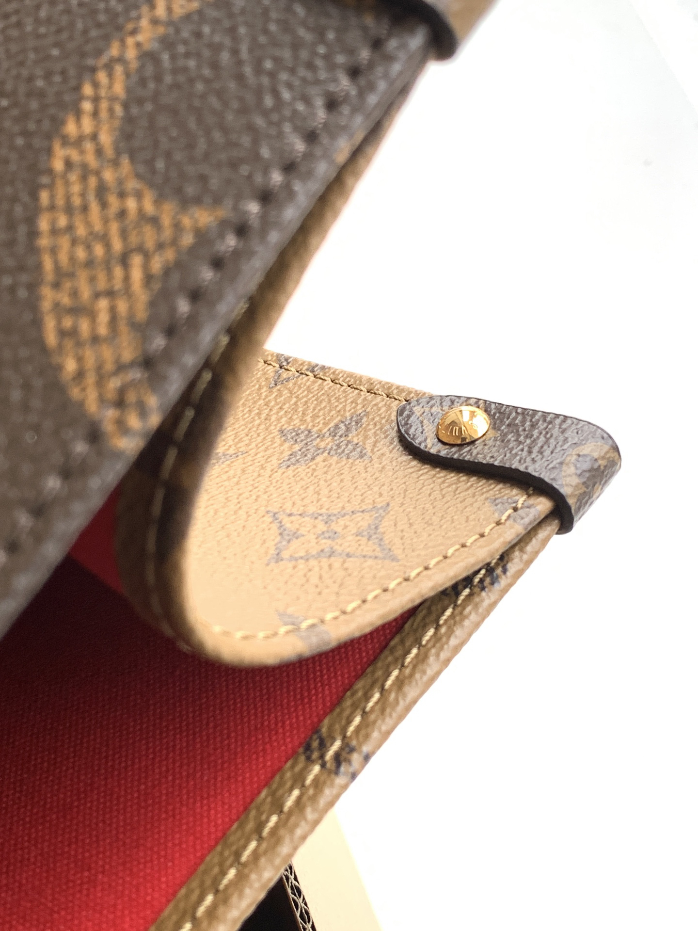 Louis Vuitton Onthego MM Leather Tote Bag - Image 8