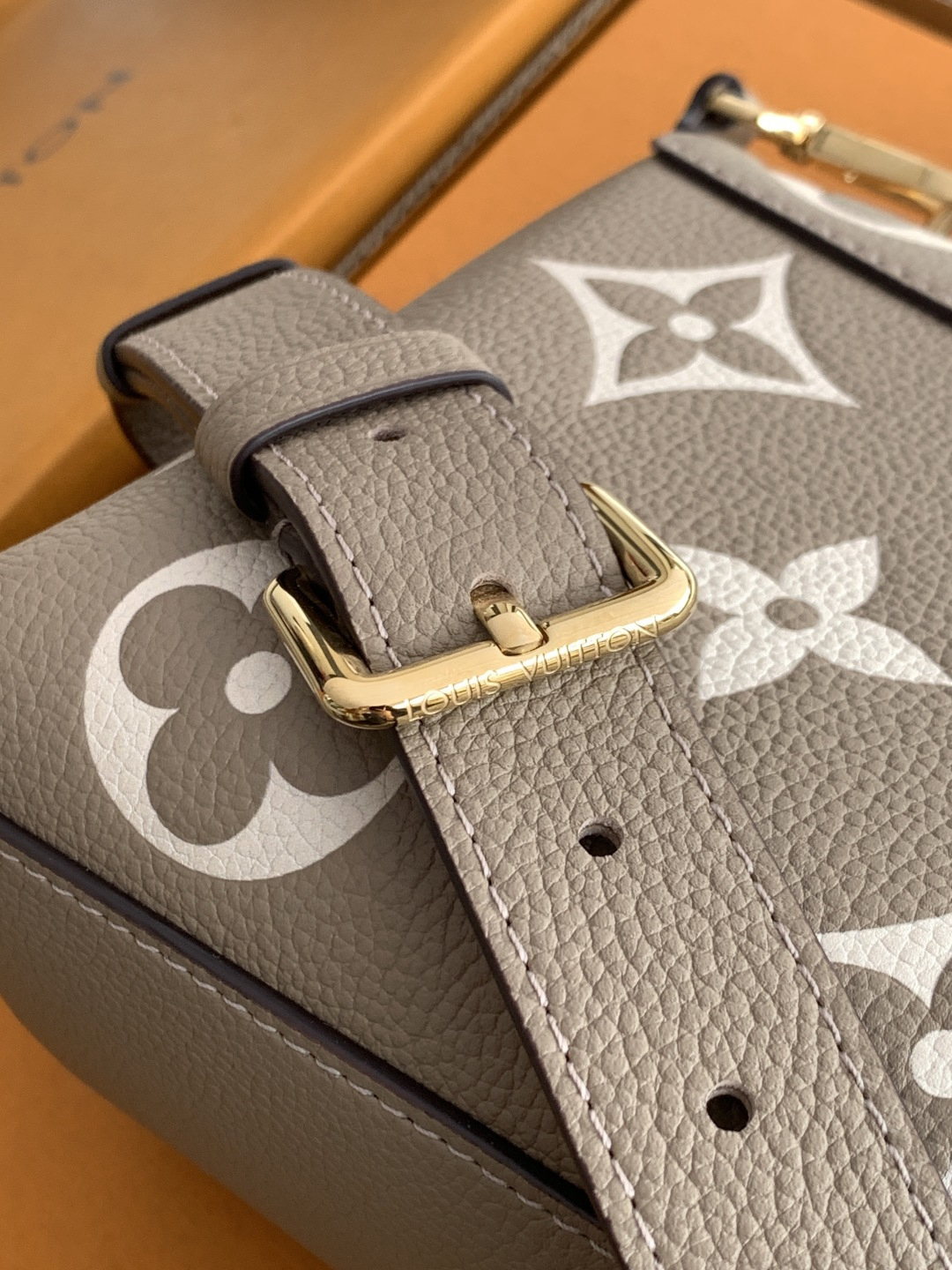 Louis Vuitton Madeleine BB Handbag - Image 8