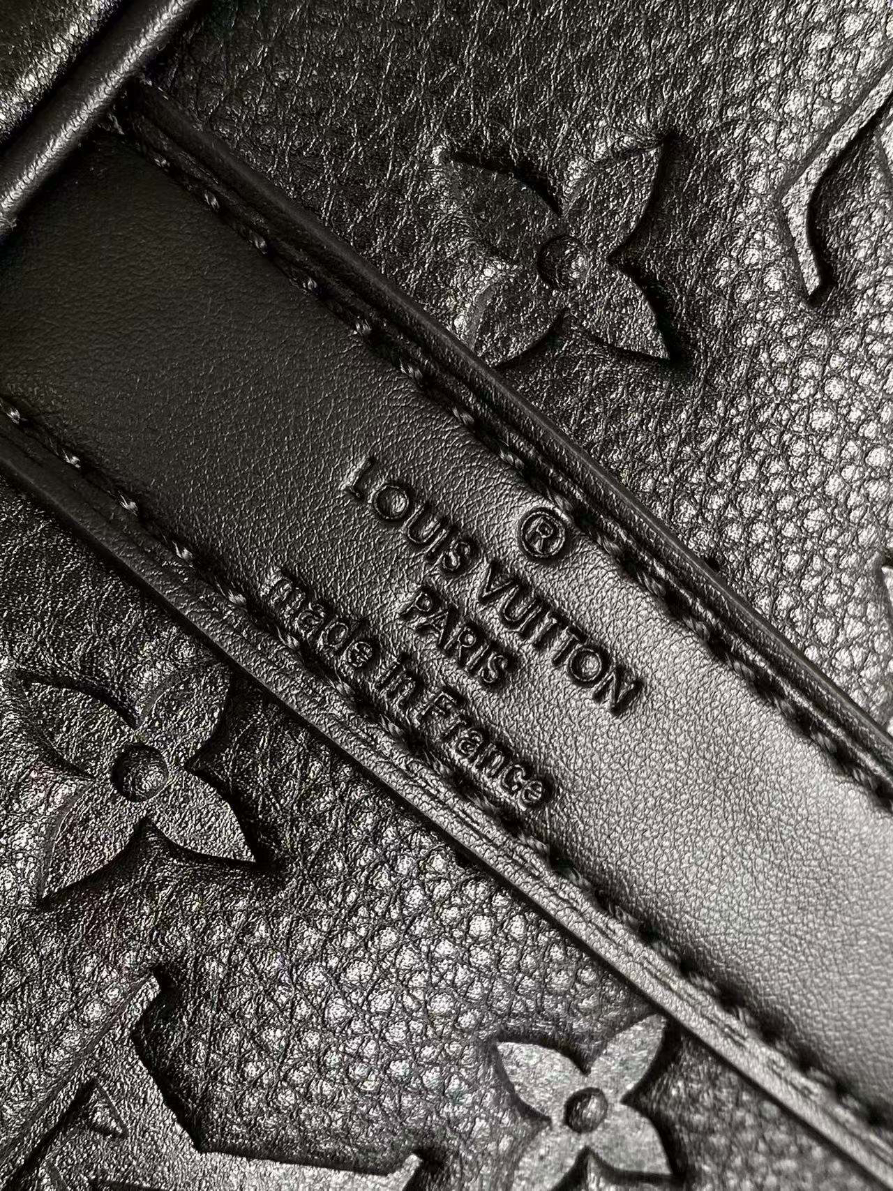 Louis Vuitton Keepall Bandoulière 35 Monogram Eclipse Travel Bag - Image 8