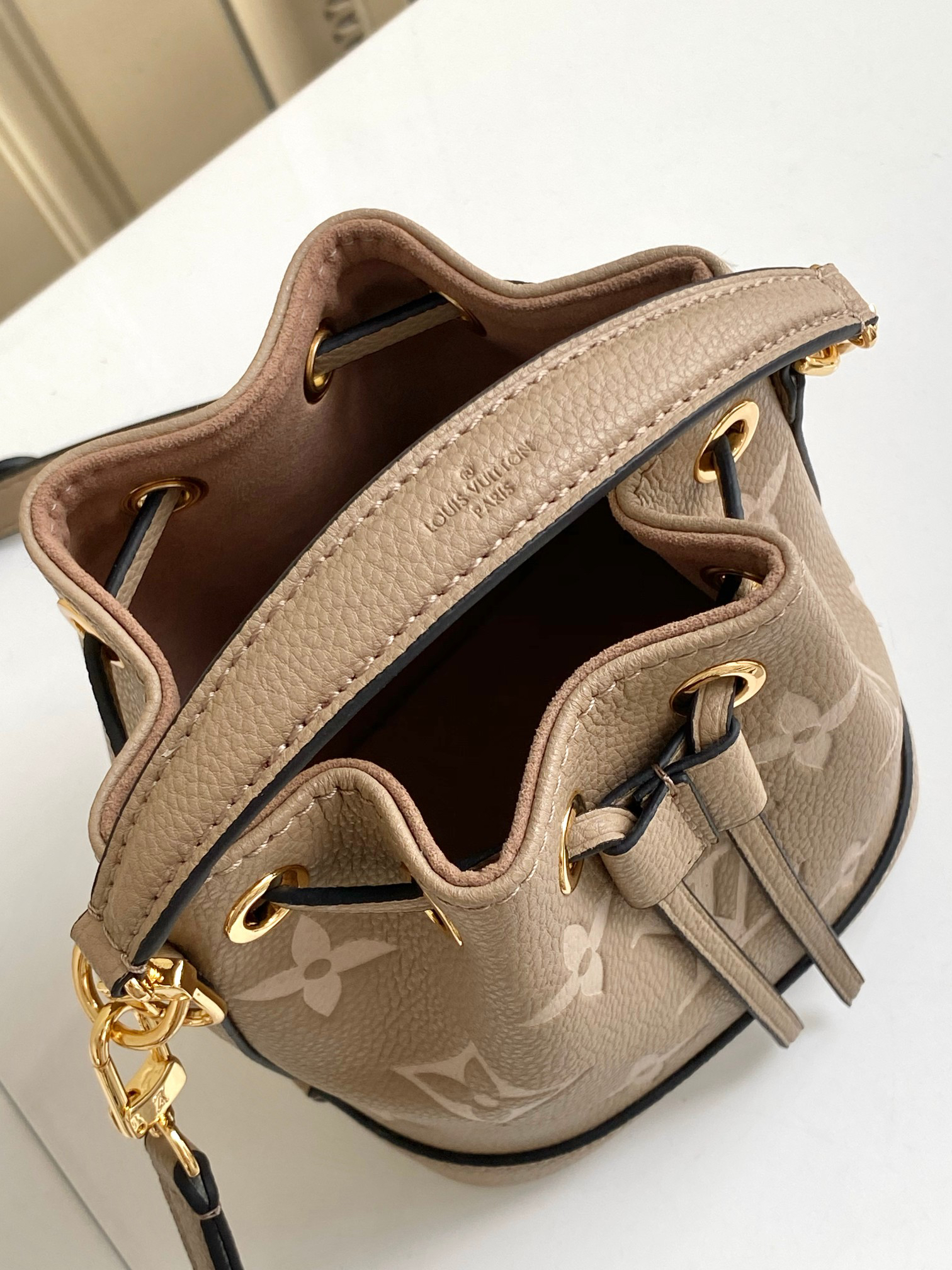 Louis Vuitton Nano Noé Bucket Bag - Image 8