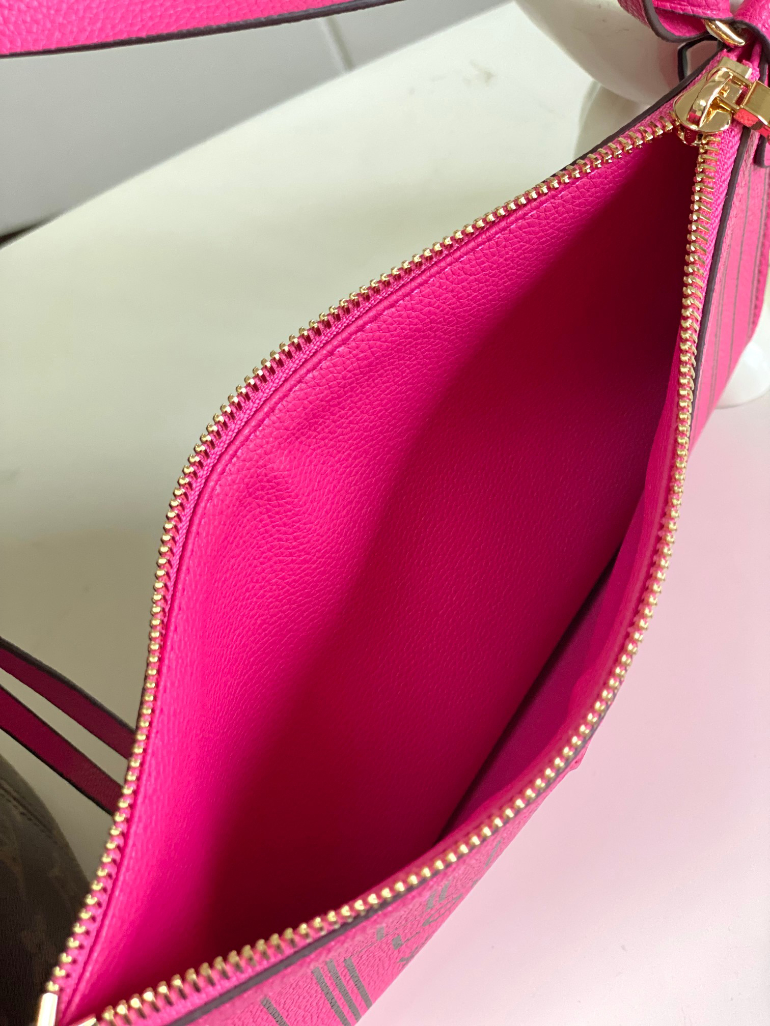 Louis Vuitton Neverfull MM Tote Bag in Damier Azur Canvas - Image 8