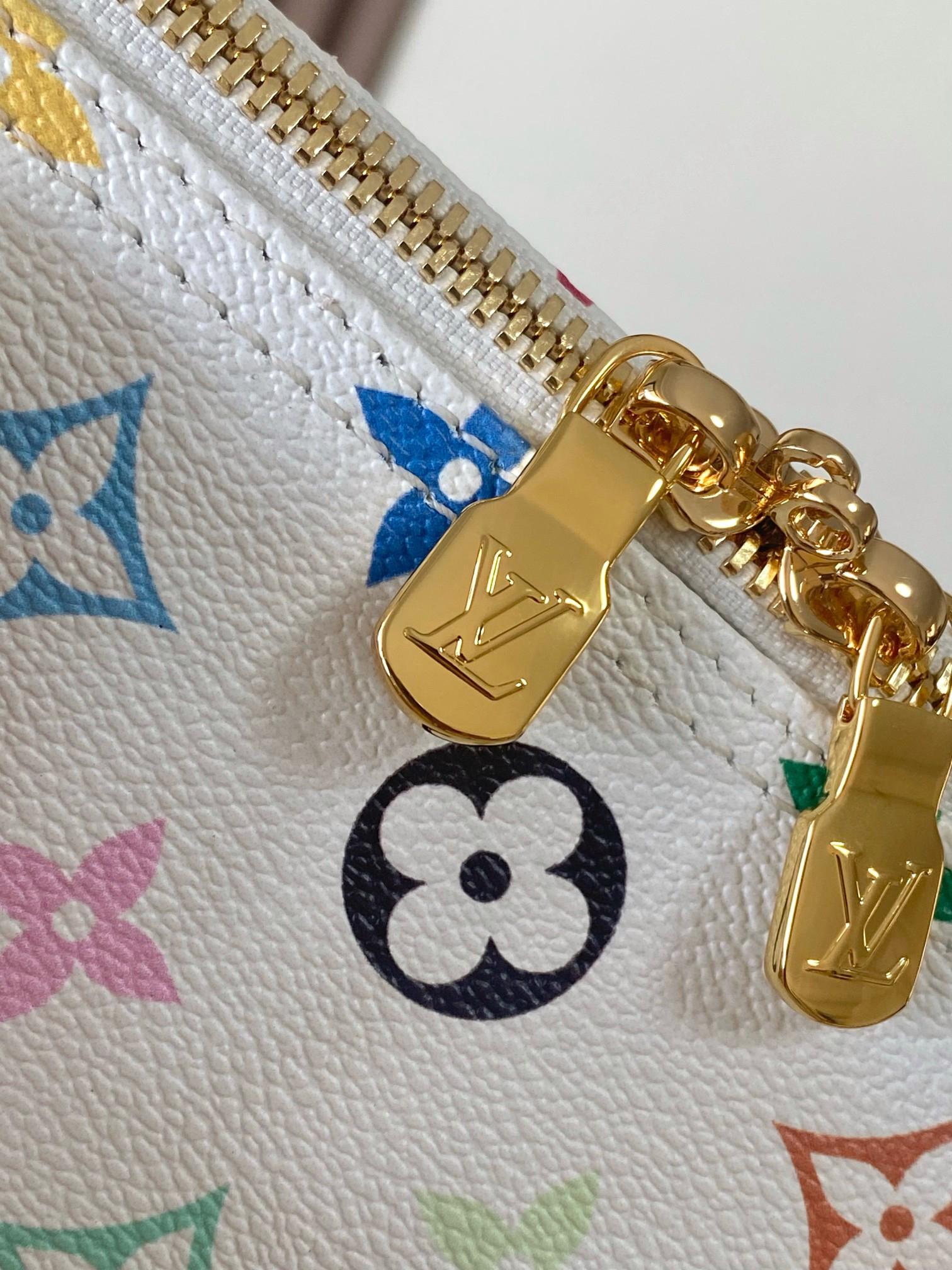 Louis Vuitton Speedy Bandoulière 25 Handbag in Monogram Canvas - Image 8
