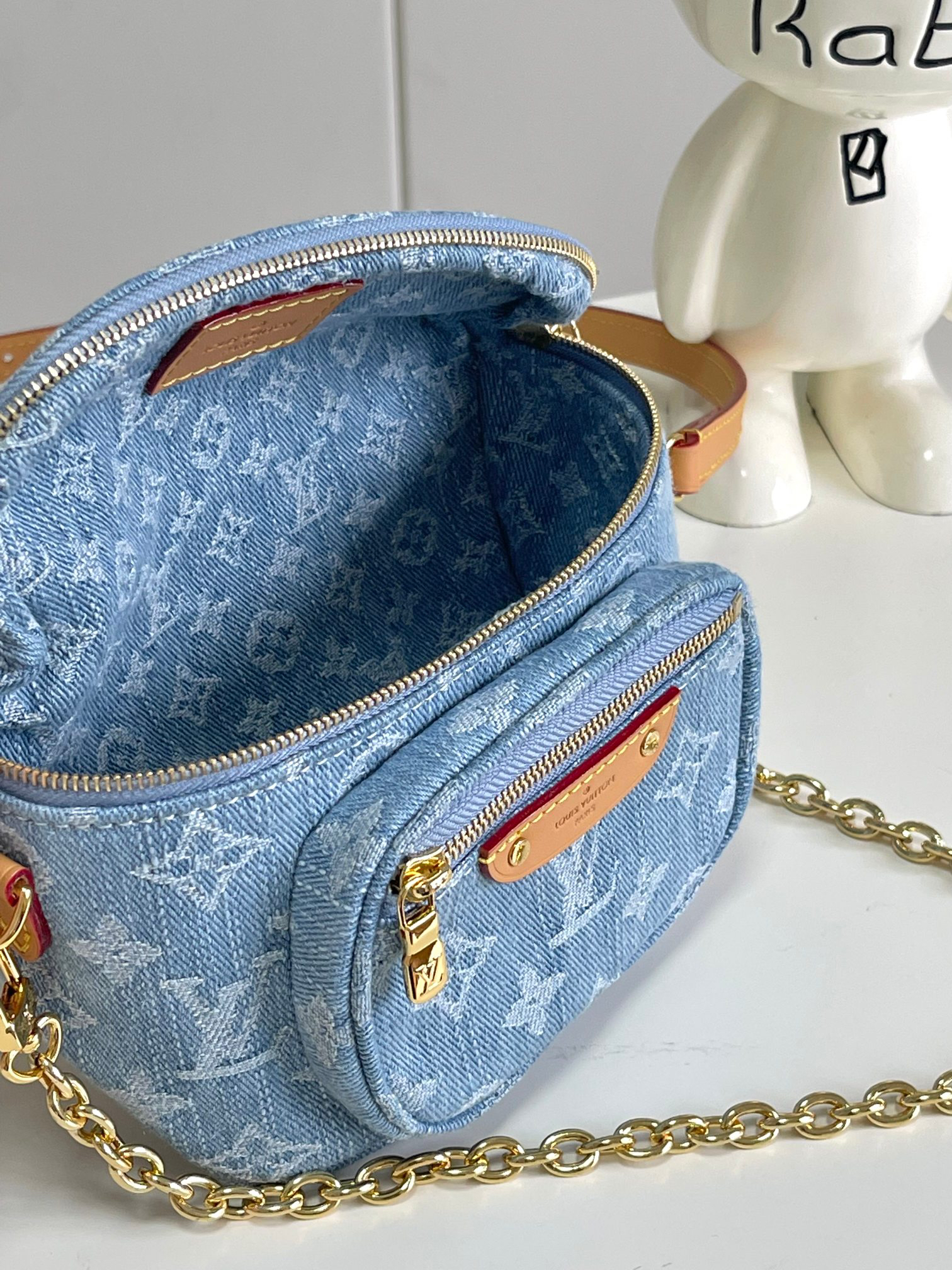 Louis Vuitton Mini Bumbag in Monogram Empreinte Leather - Image 8