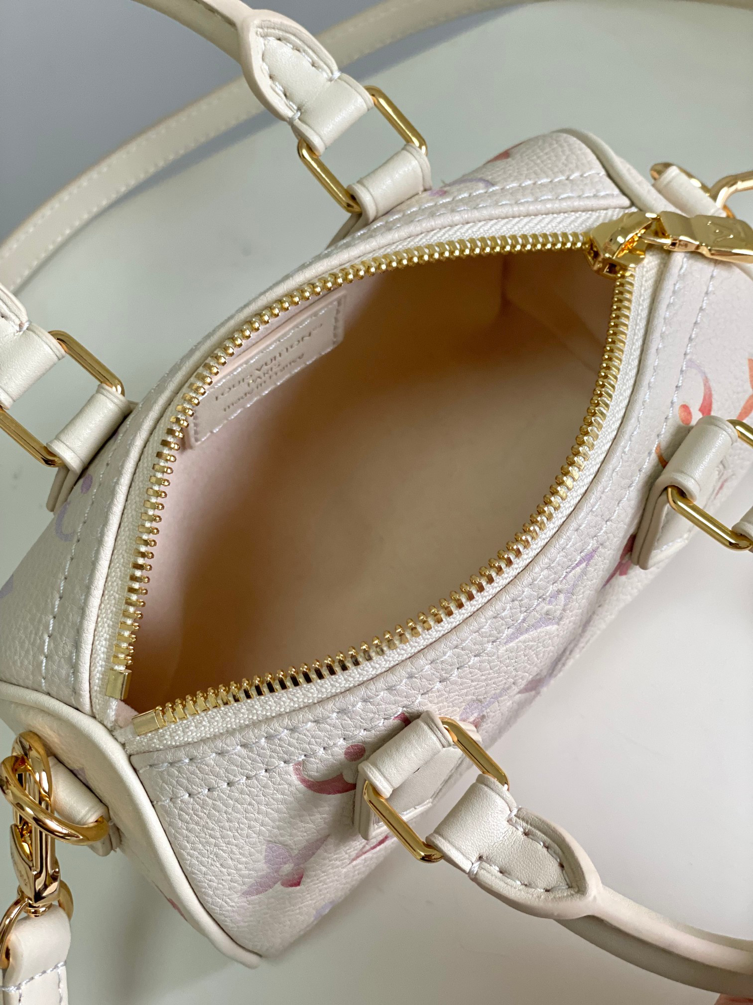 Louis Vuitton Nano Speedy Bag M25591 in White Gradient Monogram Empreinte Leather - Image 8