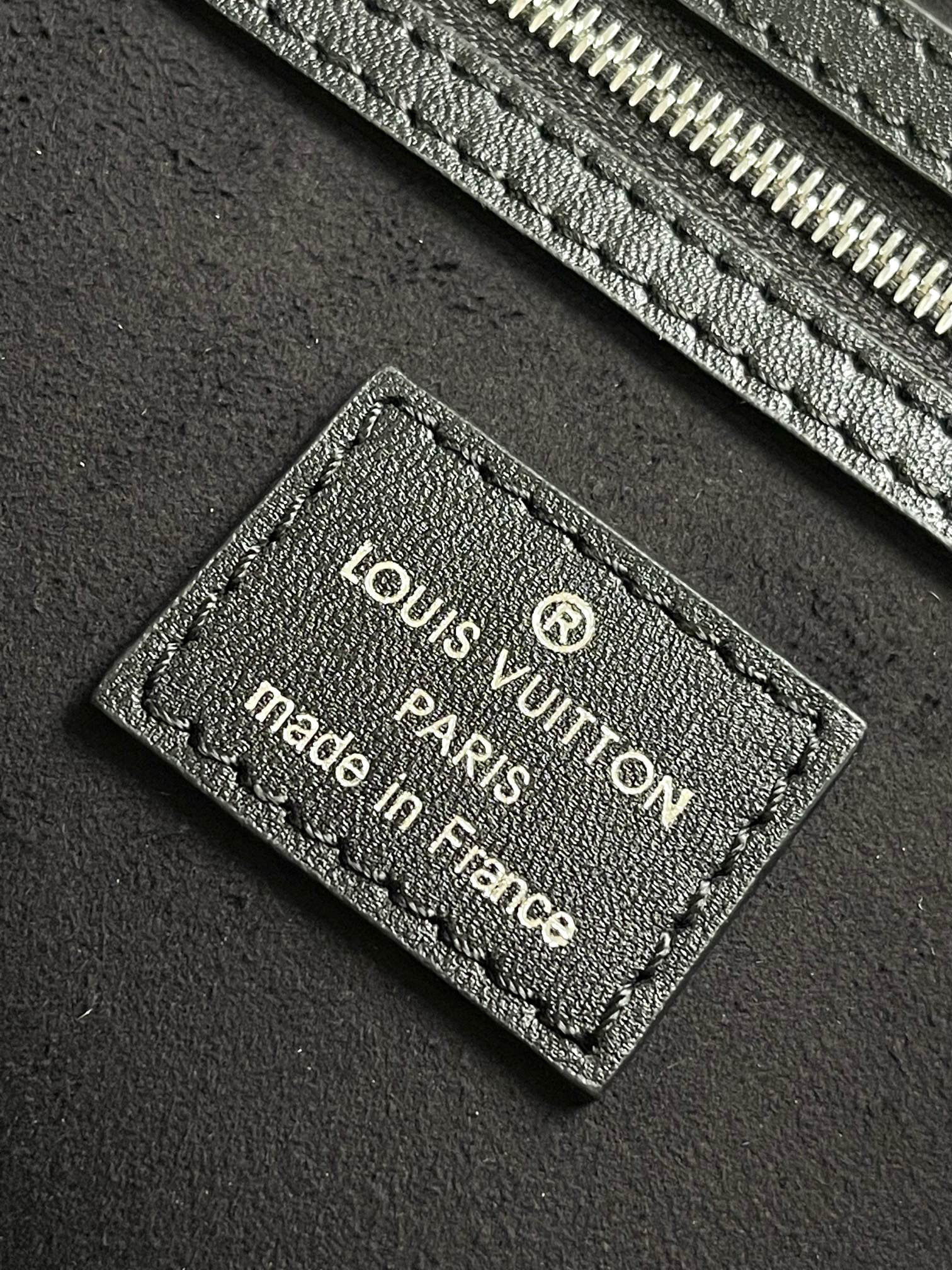 Louis Vuitton Métis Handbag M13986 in Black Monogram Canvas - Image 8