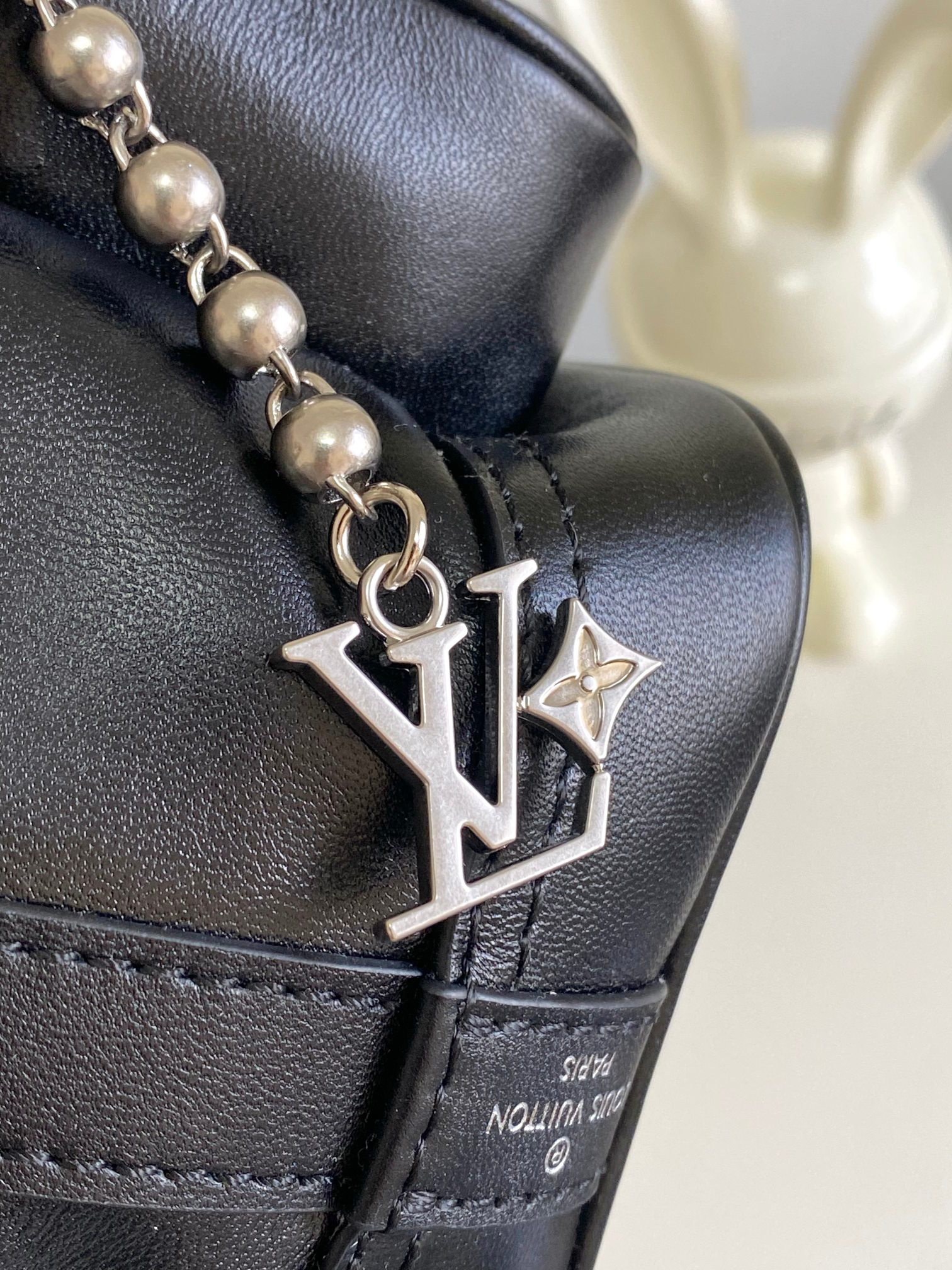 Louis Vuitton Noé Cargo Small Bucket Crossbody Bag - Image 8