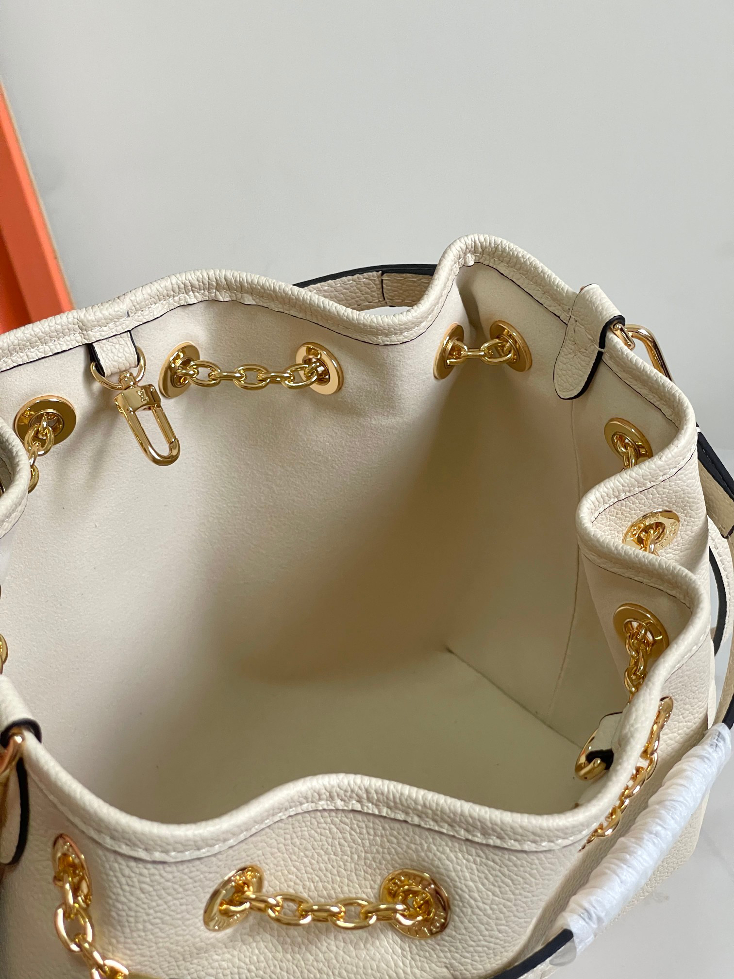 Louis Vuitton LV Bundle Monogram Empreinte Leather Shoulder Bag - Image 8