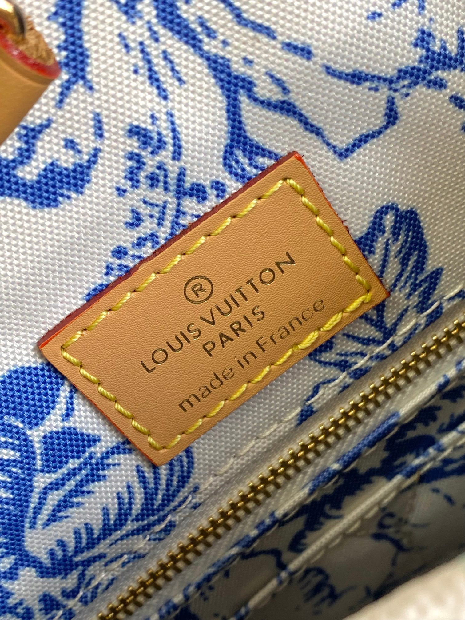Louis Vuitton OnTheGo Medium Tote Bag in Blue Monogram Tiles Canvas - Image 8