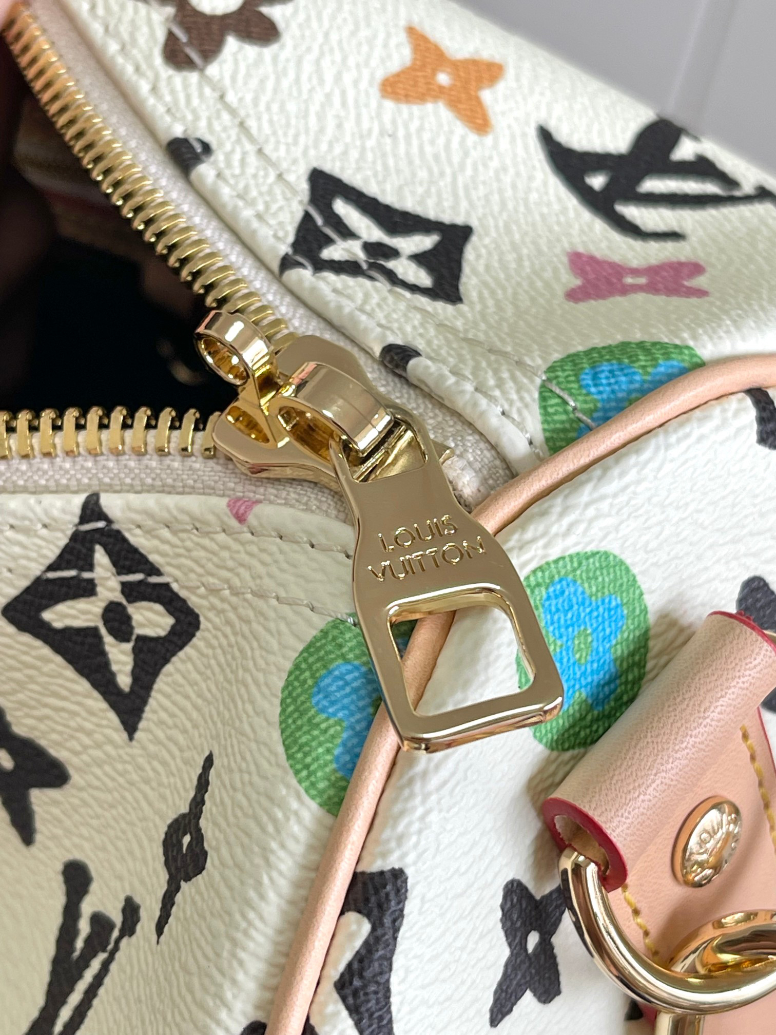 Louis Vuitton Keepall Bandoulière 45 Travel Bag - Image 8
