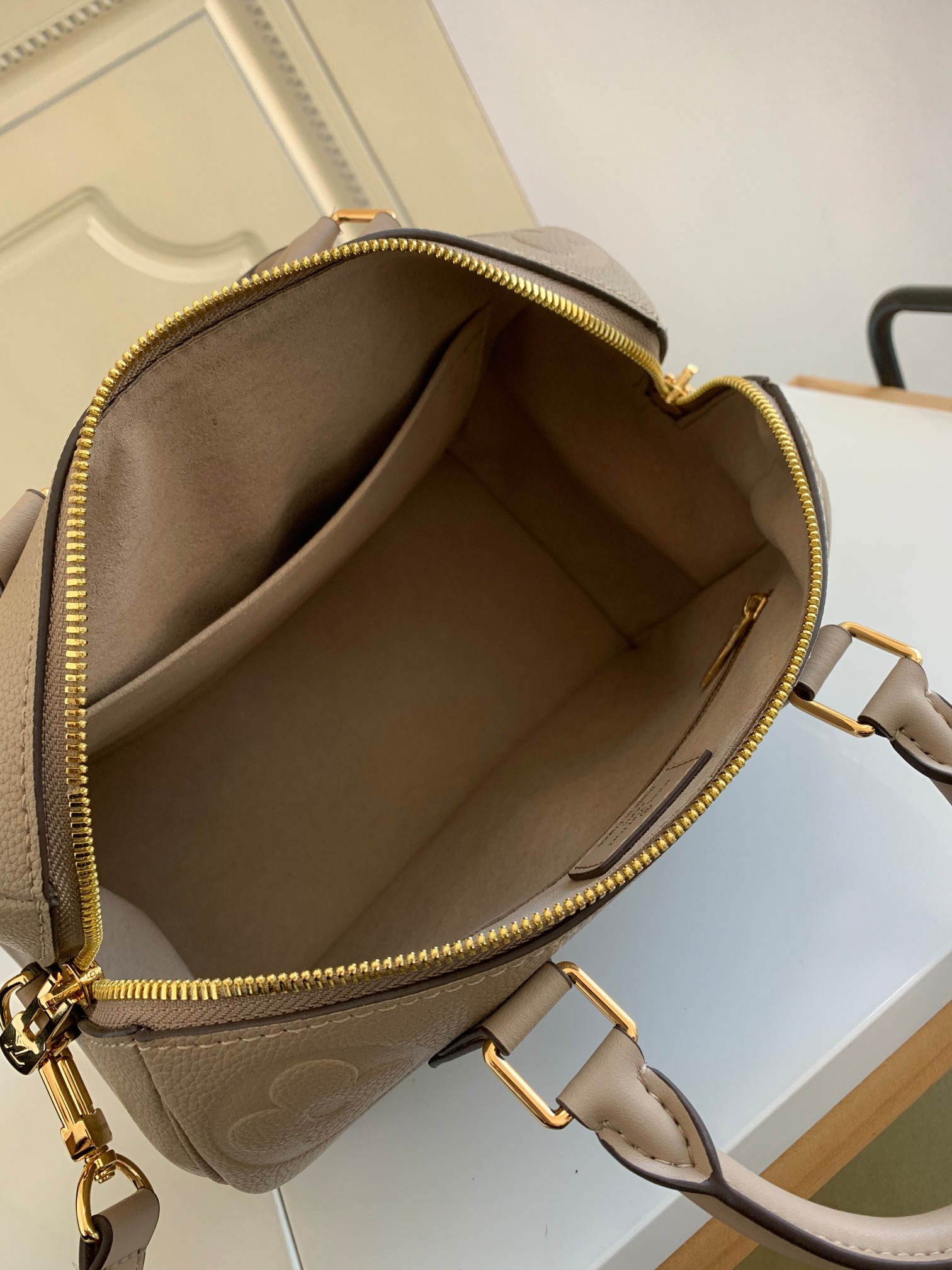Louis Vuitton Speedy Bandoulière 25 Monogram Empreinte Bag - Image 8
