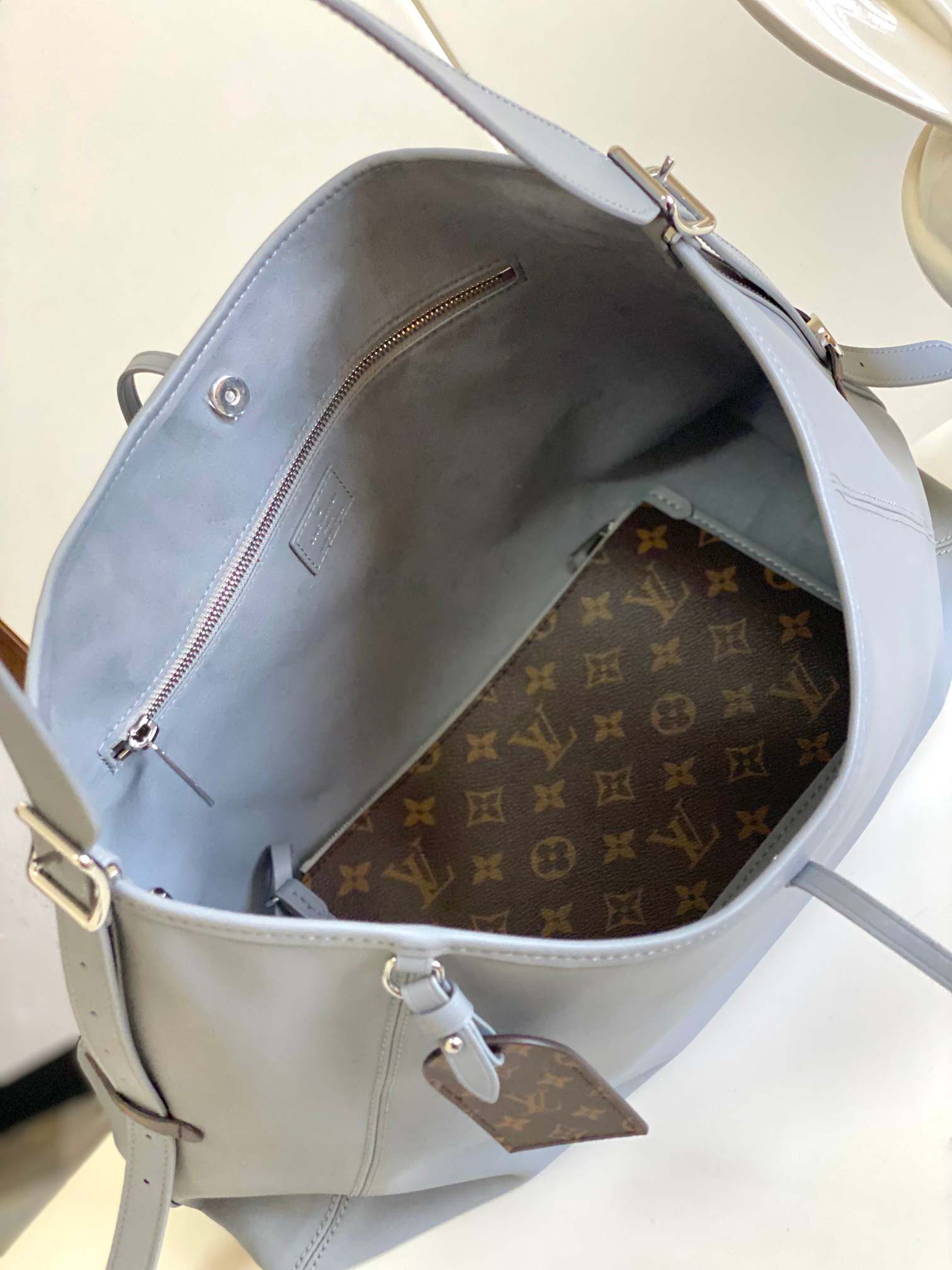 Medium CarryAll Dark Leather Crossbody Bag - Image 8