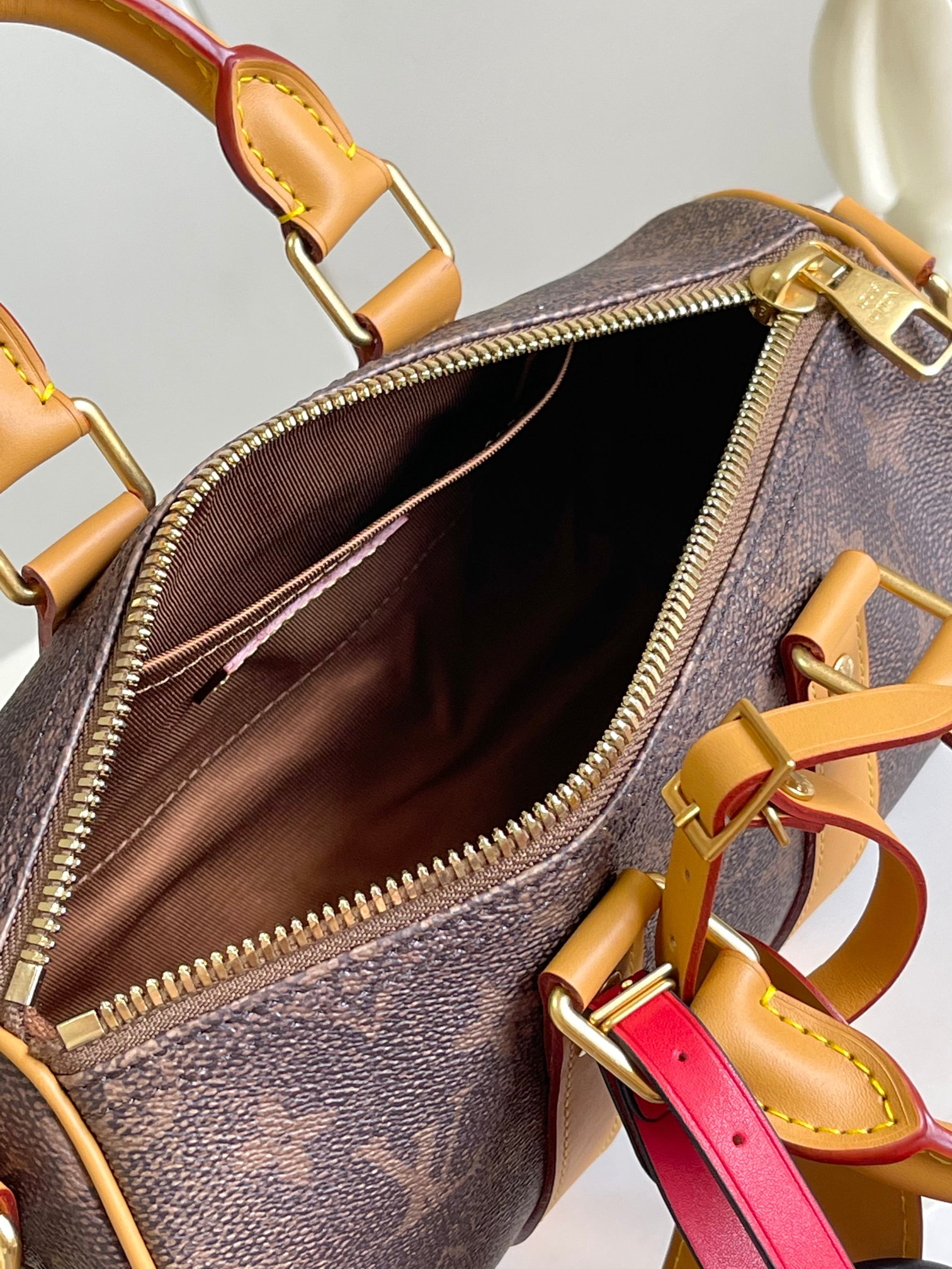 Louis Vuitton Keepall Bandoulière 25 Monogram Dust Travel Bag - Image 8