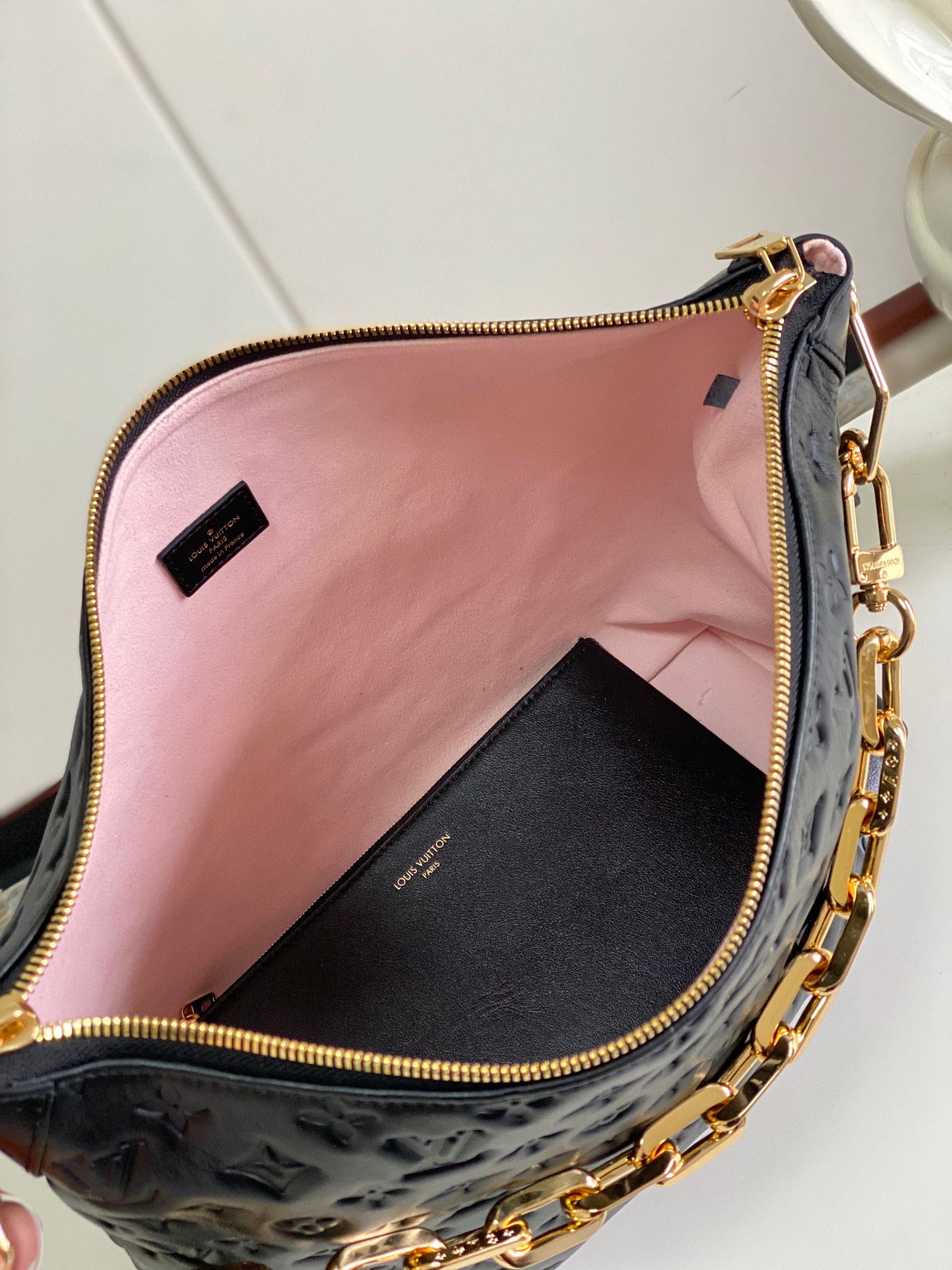 Coussin Women's Leather Crossbody Bag - Image 8