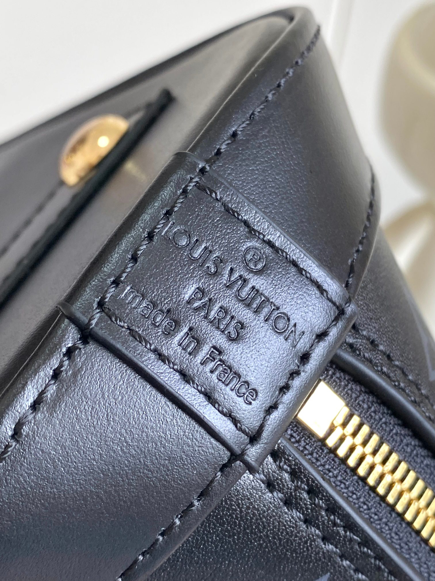 Louis Vuitton Alma BB Monogram Ink Leather Handbag - Image 8