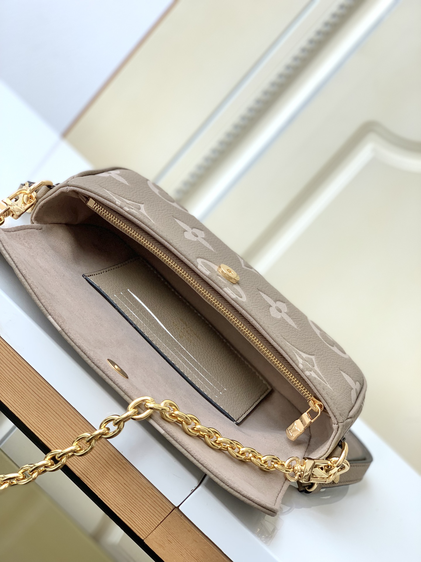 Louis Vuitton Wallet On Chain Monogram Crossbody Bag - Image 8