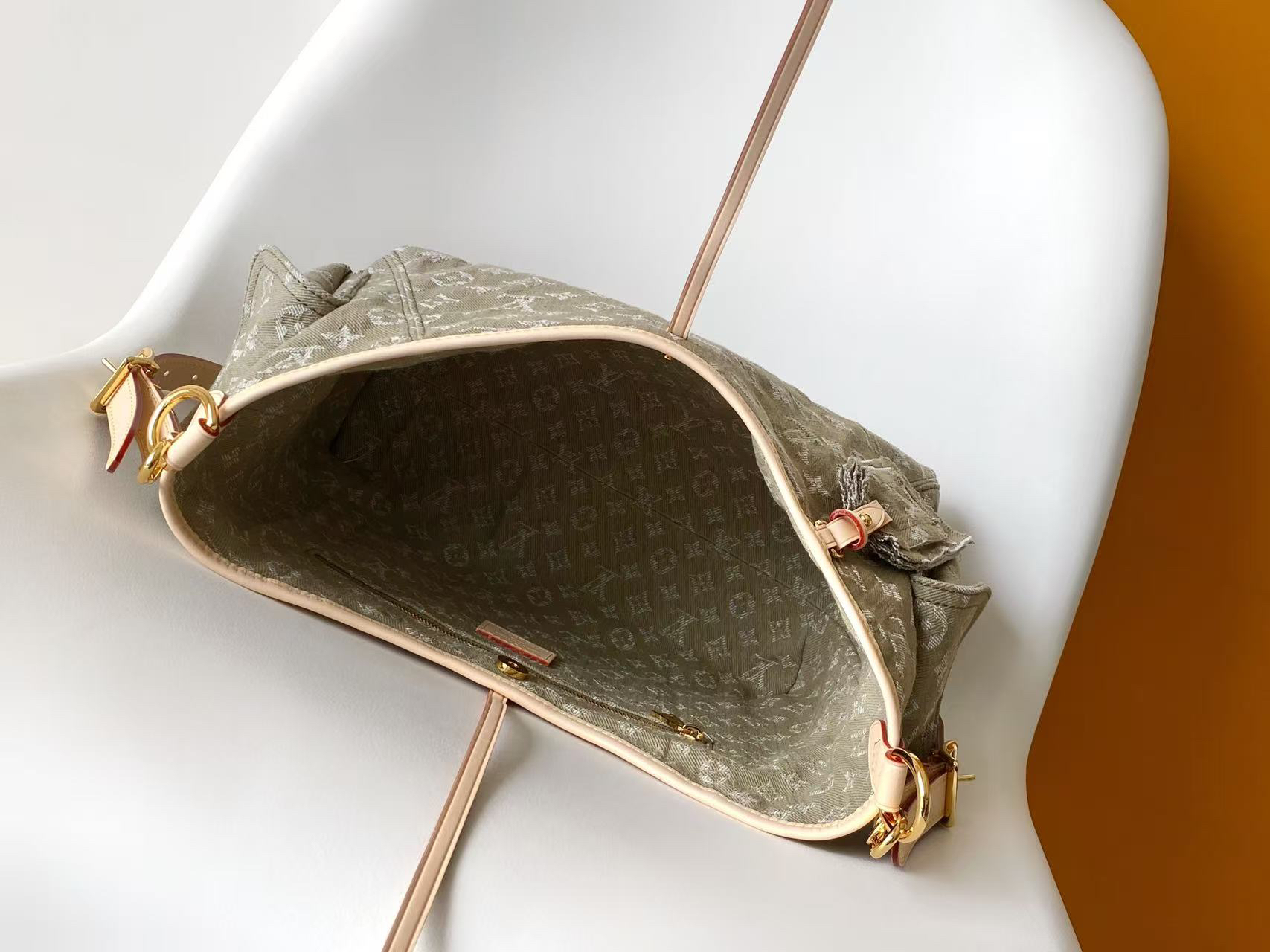 Louis Vuitton Carryall Cargo Small Bag - Image 8