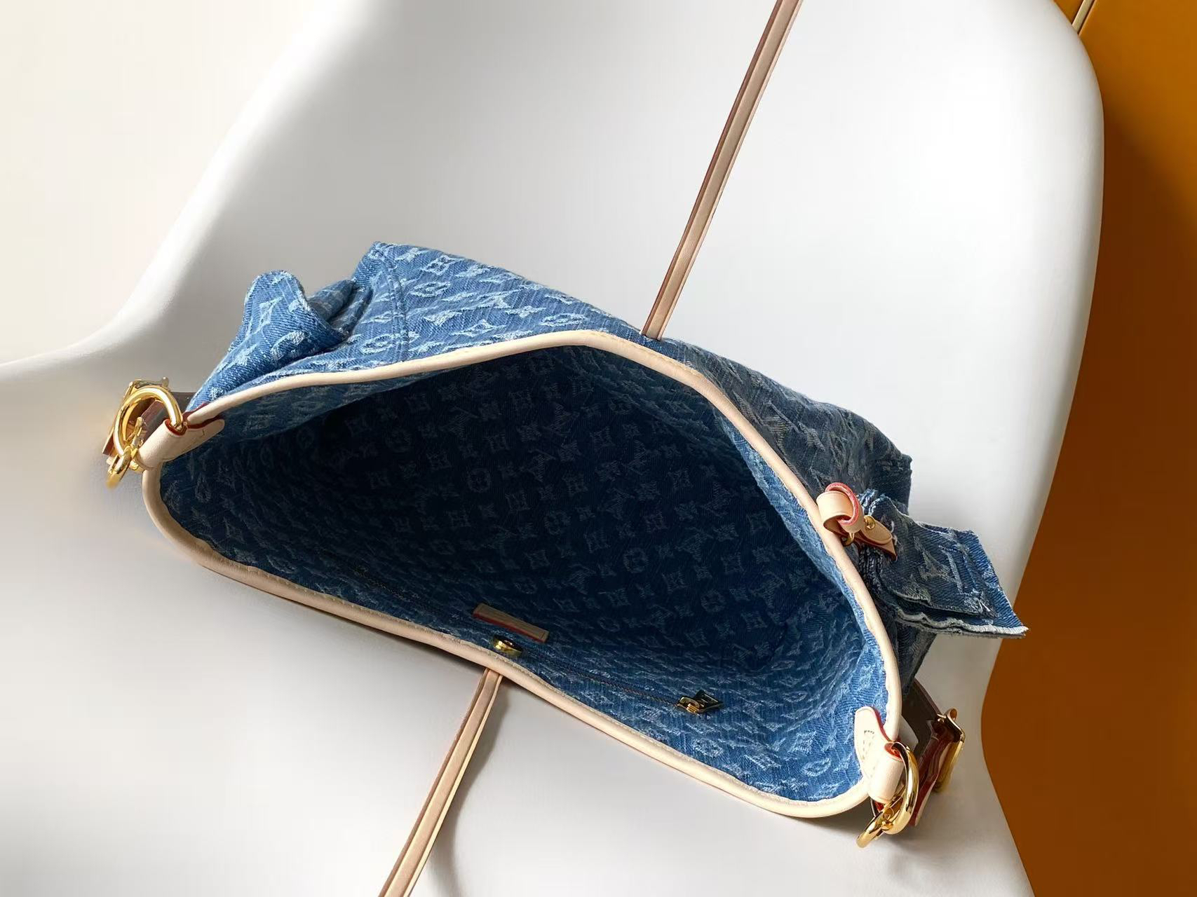 Louis Vuitton Carryall Cargo Small Handbag in Denim - Image 8