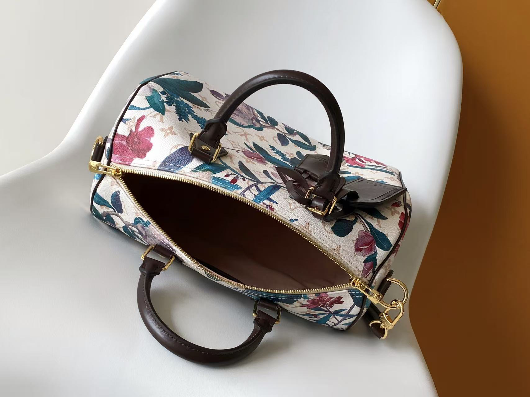 Louis Vuitton Speedy Soft 30 Boho Handbag in Monogram Canvas - Image 8