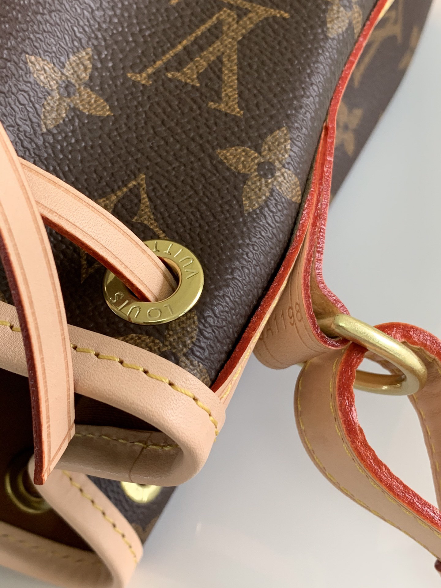 Louis Vuitton Noé BB Monogram Canvas Bucket Bag - Image 8