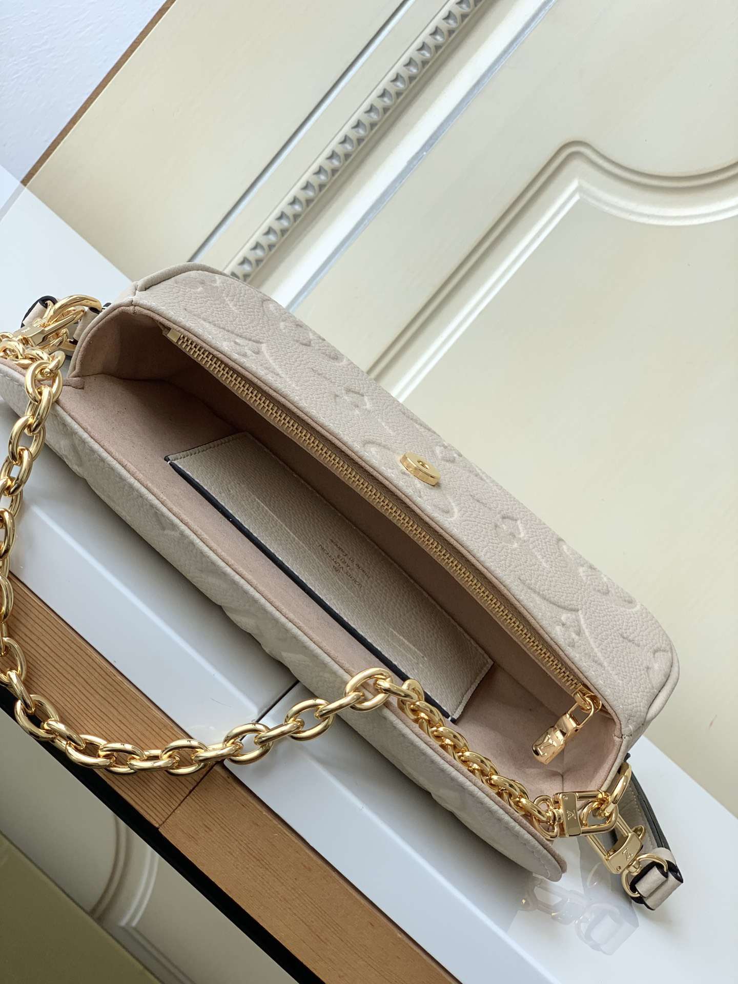 Louis Vuitton Wallet On Chain Monogram Crossbody Bag - Image 8