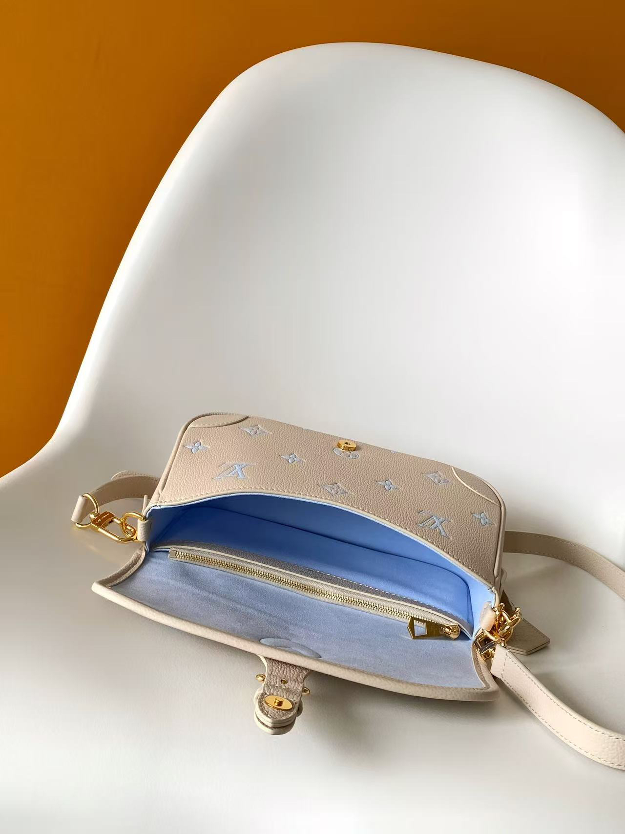 Louis Vuitton Diane Shoulder Bag in Monogram Empreinte Leather - Image 8