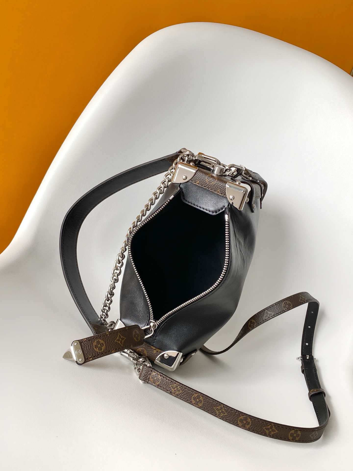 Louis Vuitton Side Trunk Vibe Handbag M15195 - Image 8