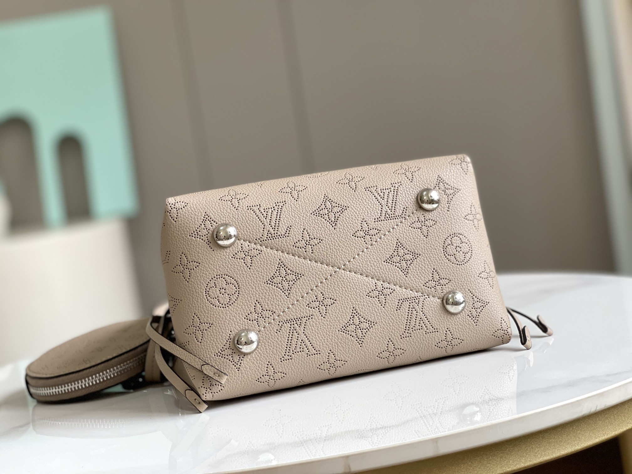 Louis Vuitton Bella Monogram Leather Bucket Bag - Image 8