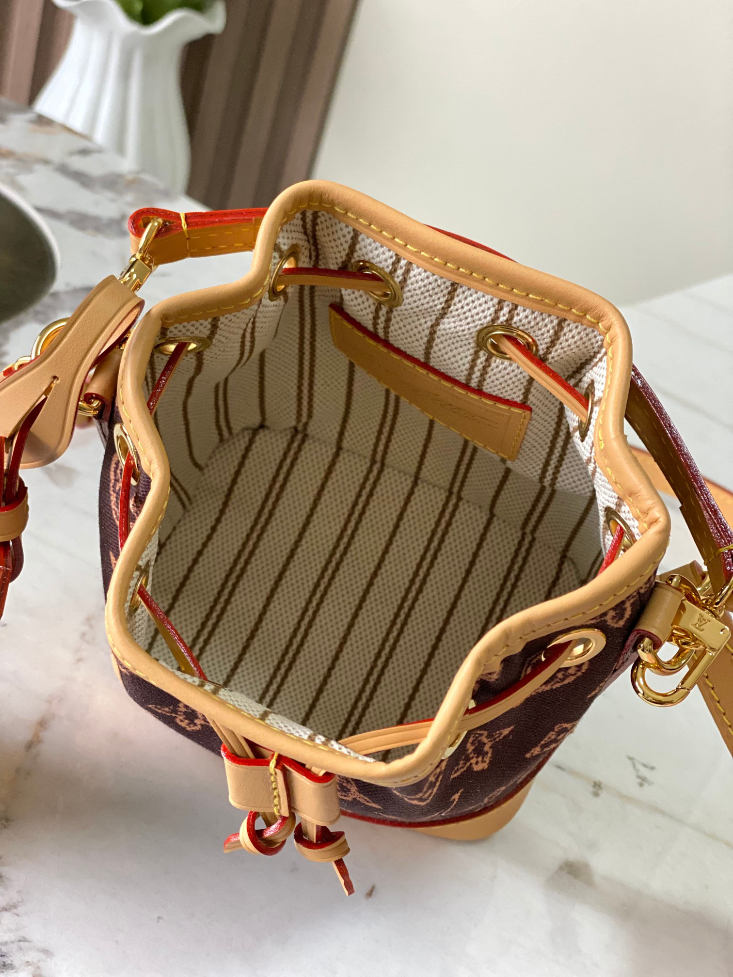 Louis Vuitton Nano Noé Monogram Bucket Handbag M27699 - Image 8