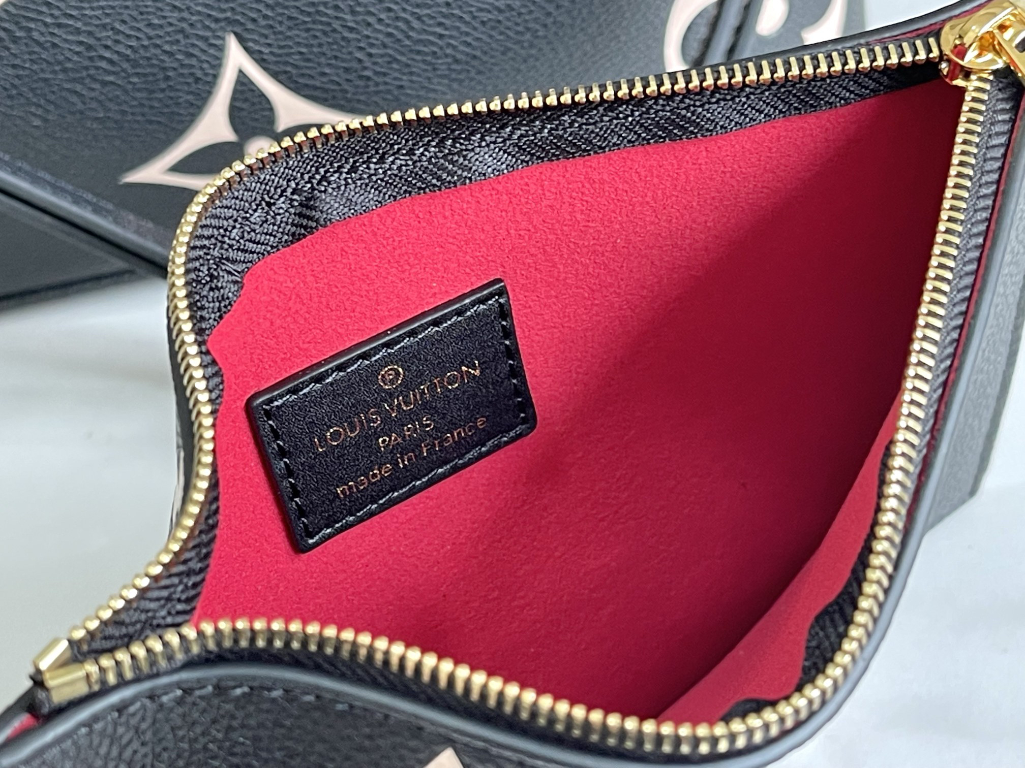 Louis Vuitton NéoNoé Medium Bucket Bag - Image 8