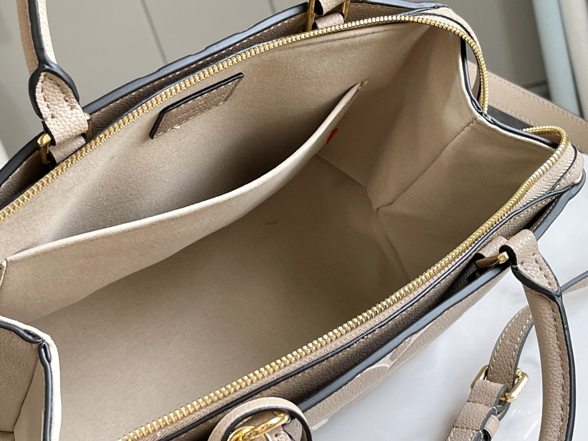 Louis Vuitton Petit Palais Handbag - Image 8