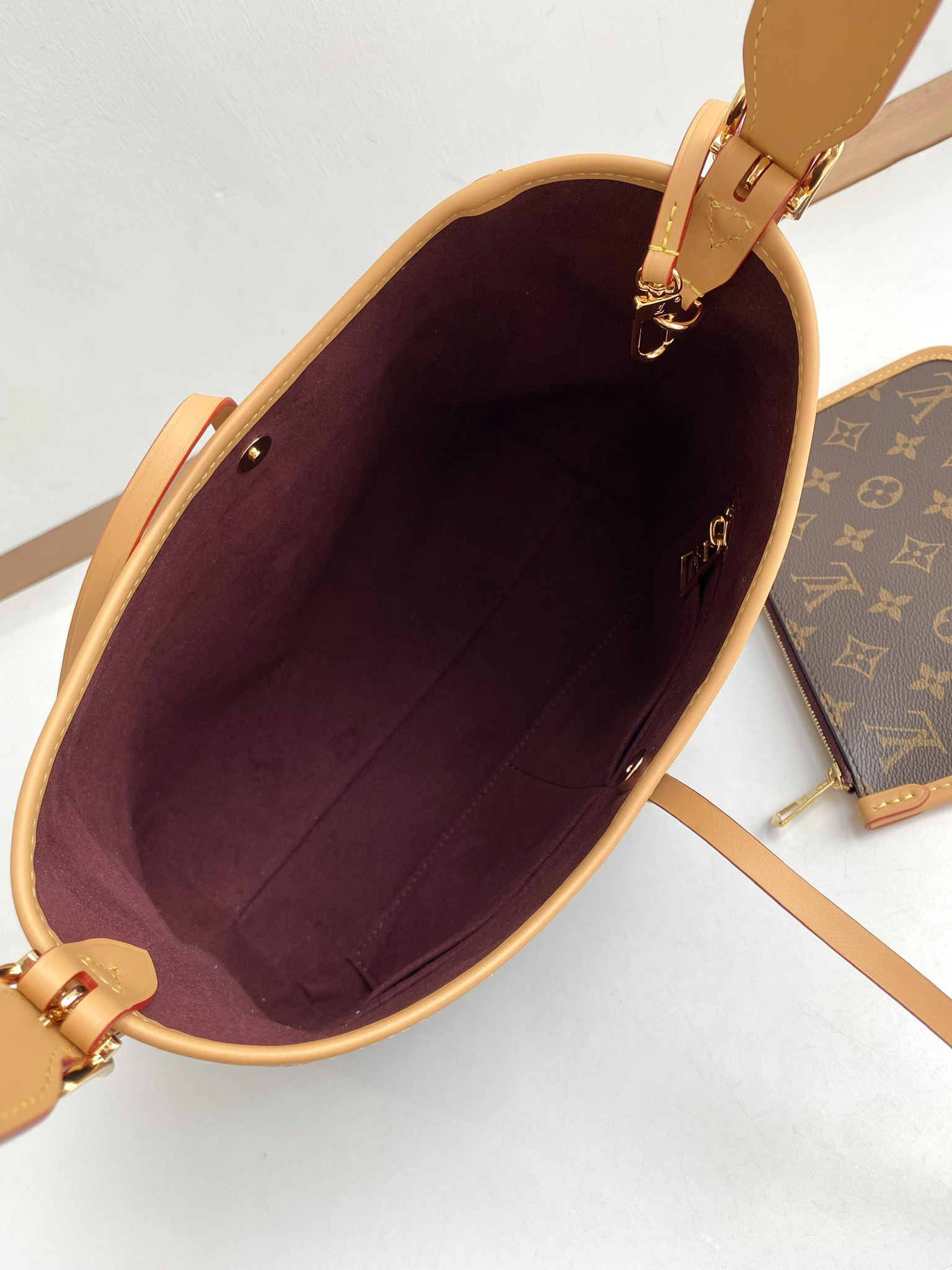 Louis Vuitton CarryAll MM Handbag M46197 - Image 8