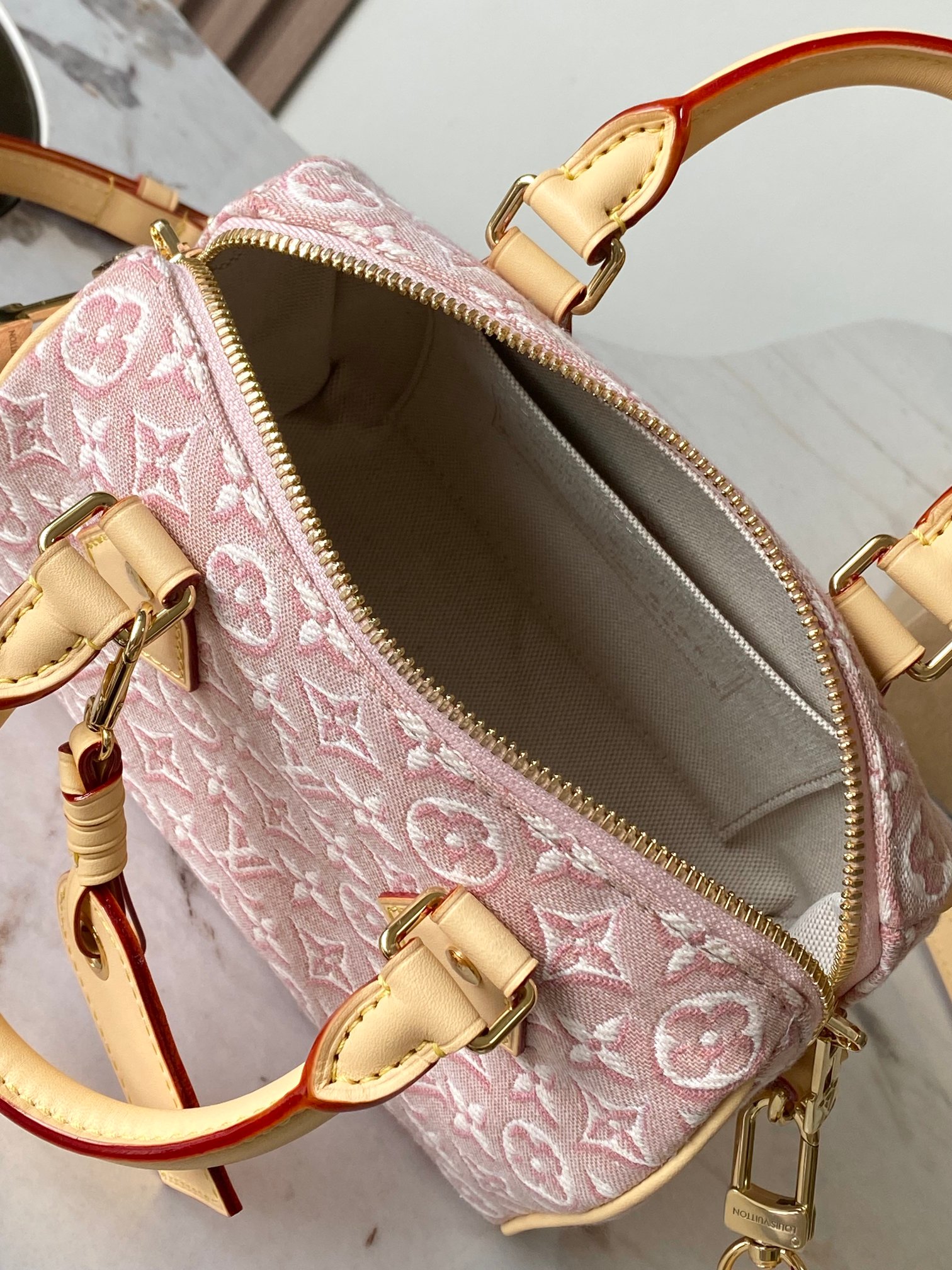 Louis Vuitton Speedy 20 Bandouliere Handbag - Image 8