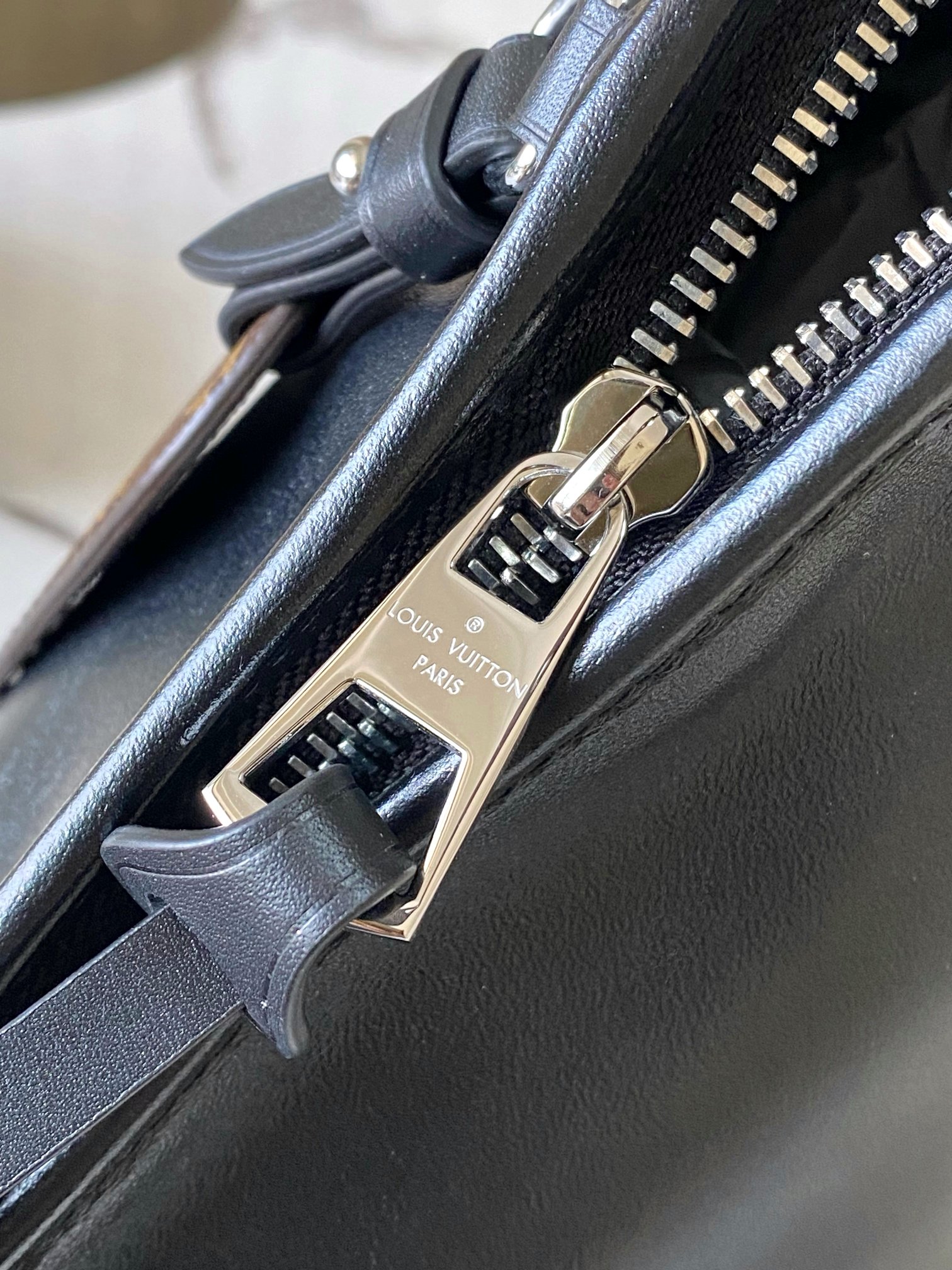 Carryall East West Shoulder Bag - Image 8