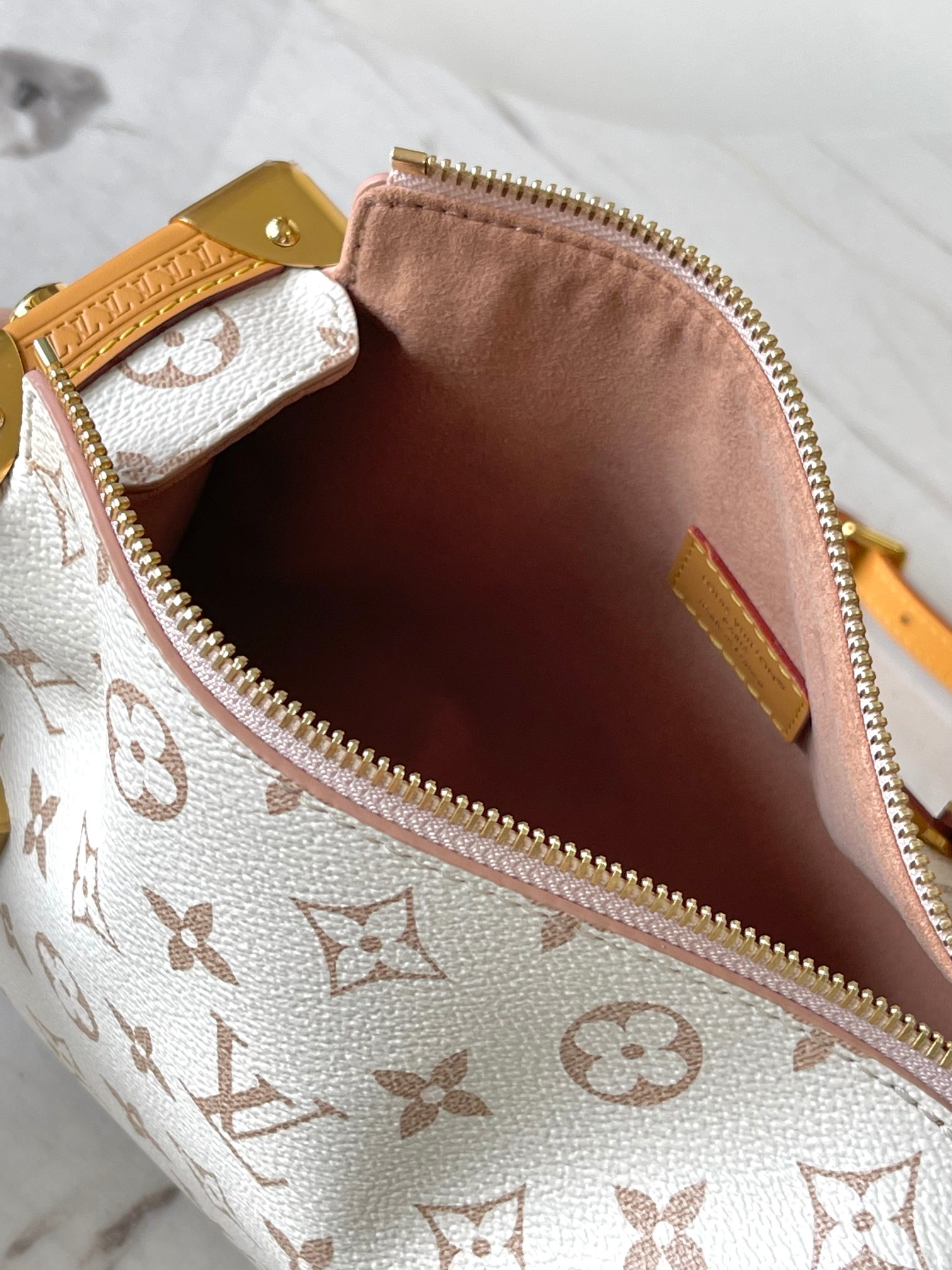 SIDE TRUNK Medium Crossbody Bag - Image 8