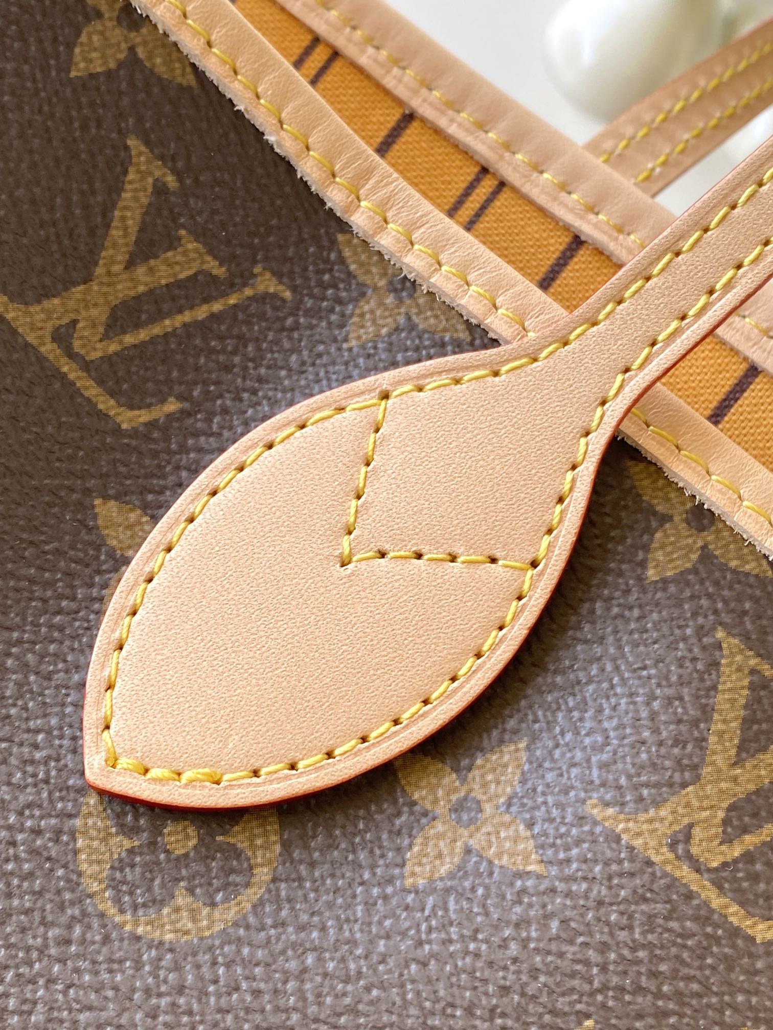 Louis Vuitton Neverfull MM Damier Azur Canvas Tote Bag - Image 8