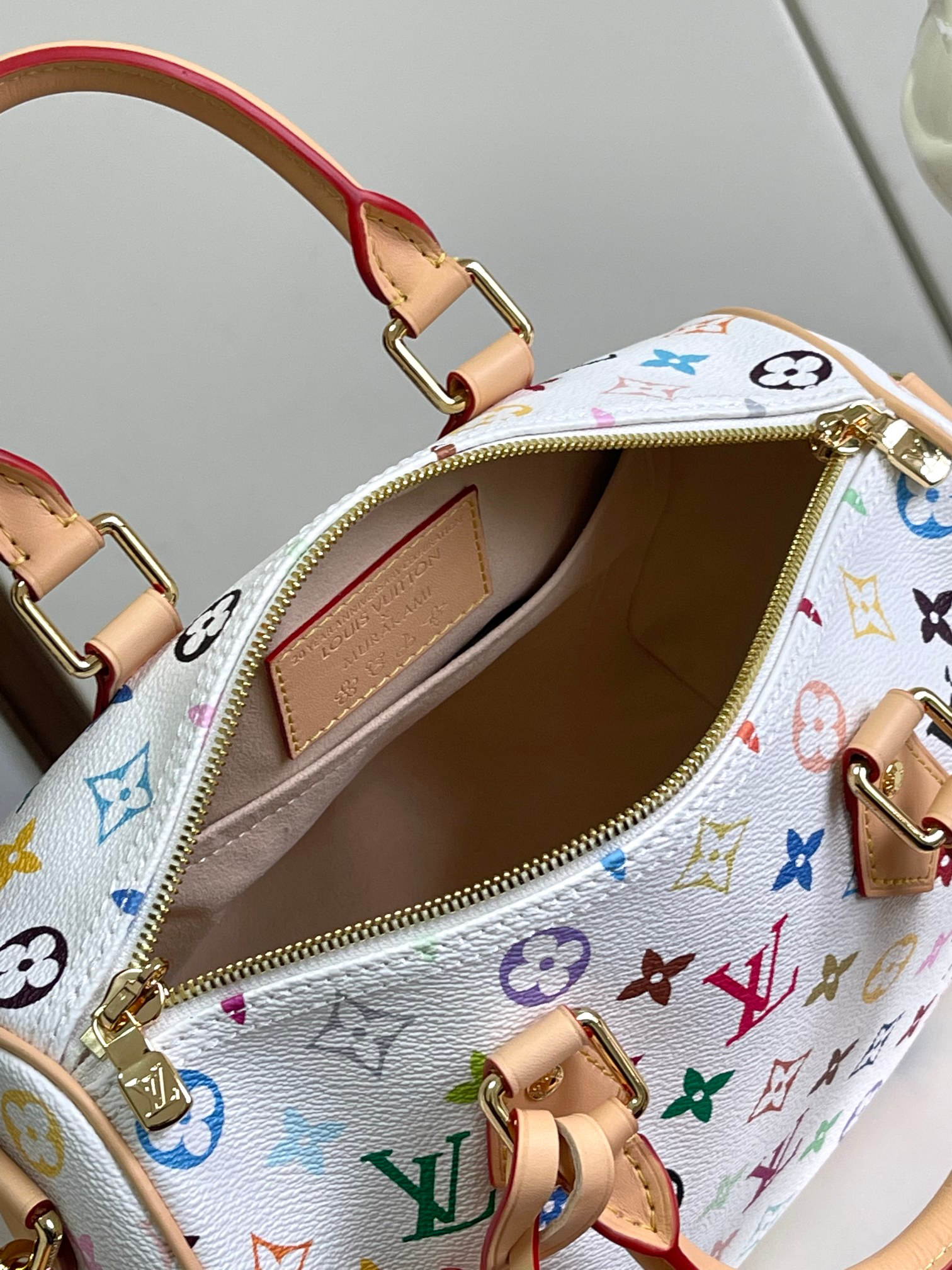 Louis Vuitton Speedy Bandoulière 25 Handbag in White Multicolor Monogram - Image 8