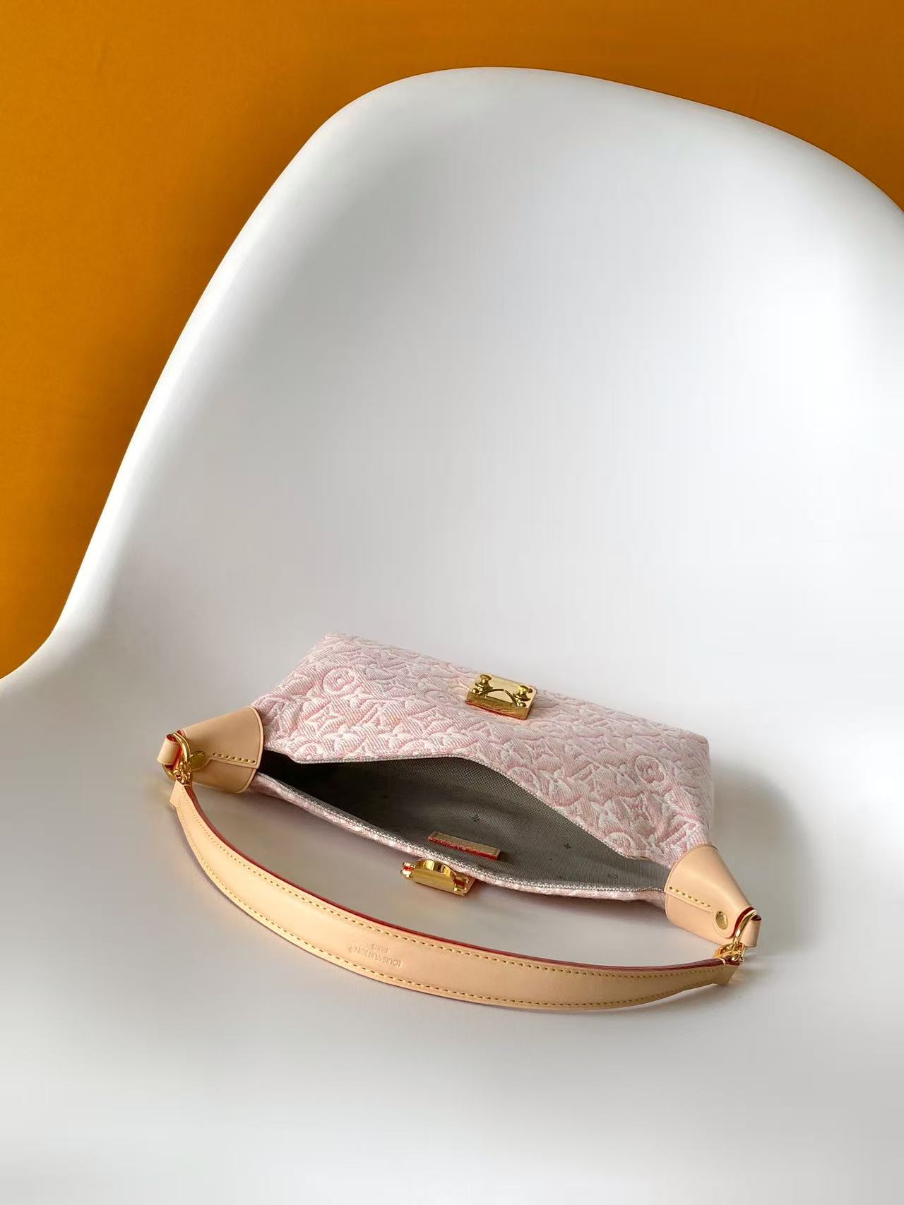 Louis Vuitton Pochette Mia Monogram Emblème Shoulder Bag in Pink Jacquard - Image 8
