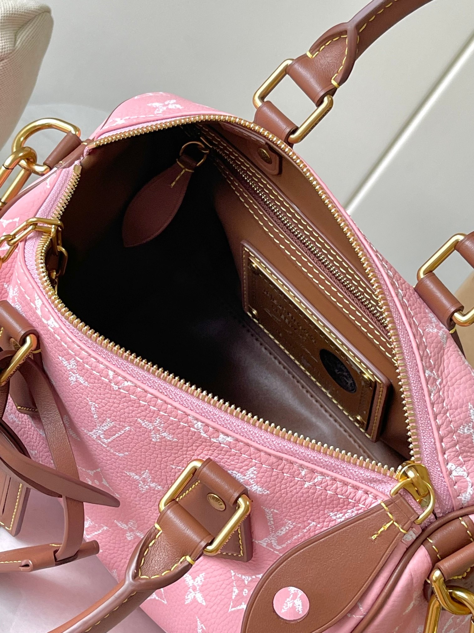 Louis Vuitton Speedy Bandoulière 25 Handbag - Image 8