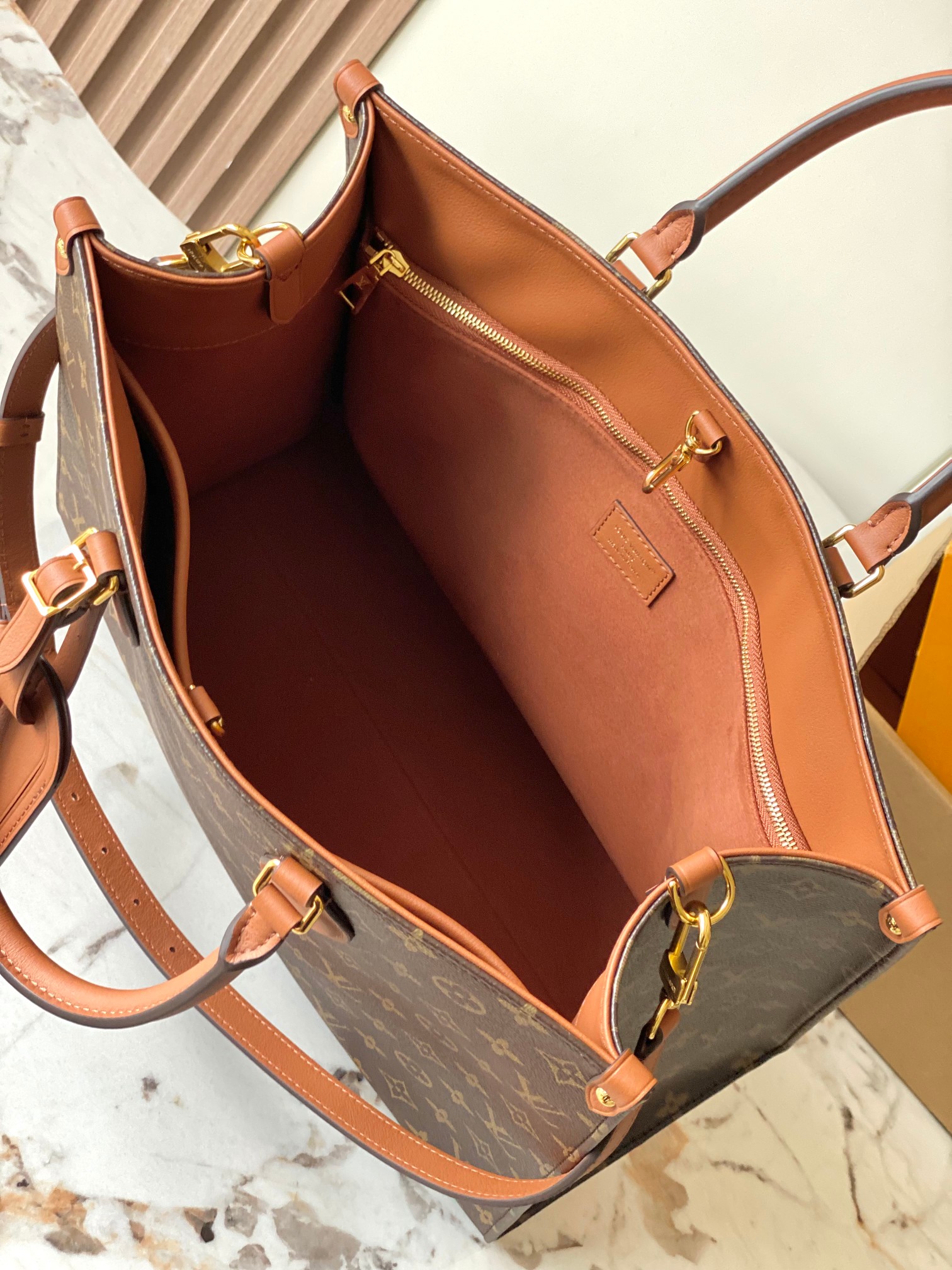 Louis Vuitton OnTheGo Organizer Handbag - Image 8