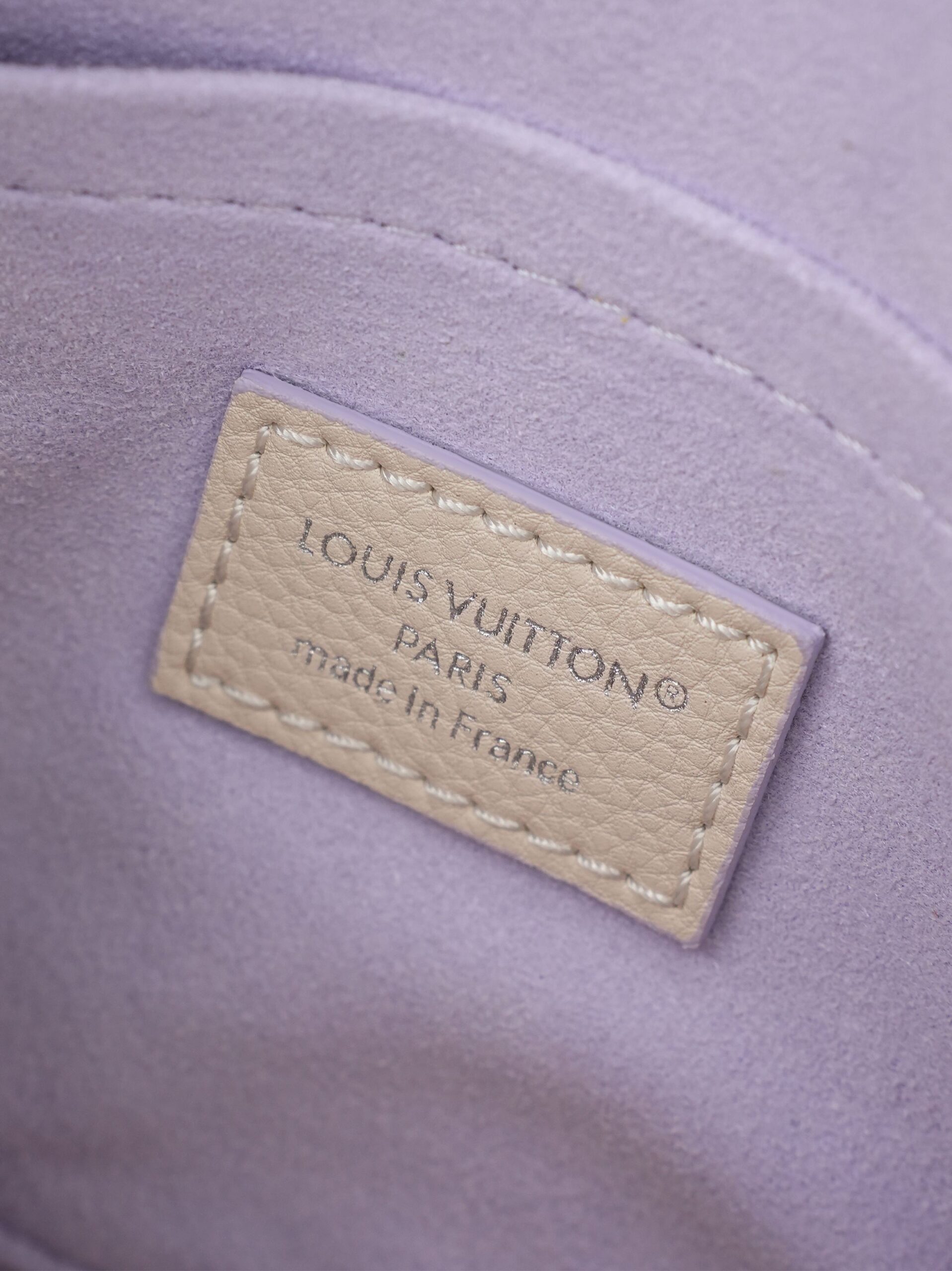 Louis Vuitton Speedy Bandoulière 20 Handbag in White and Purple Gradient Monogram Empreinte Leather - Image 8