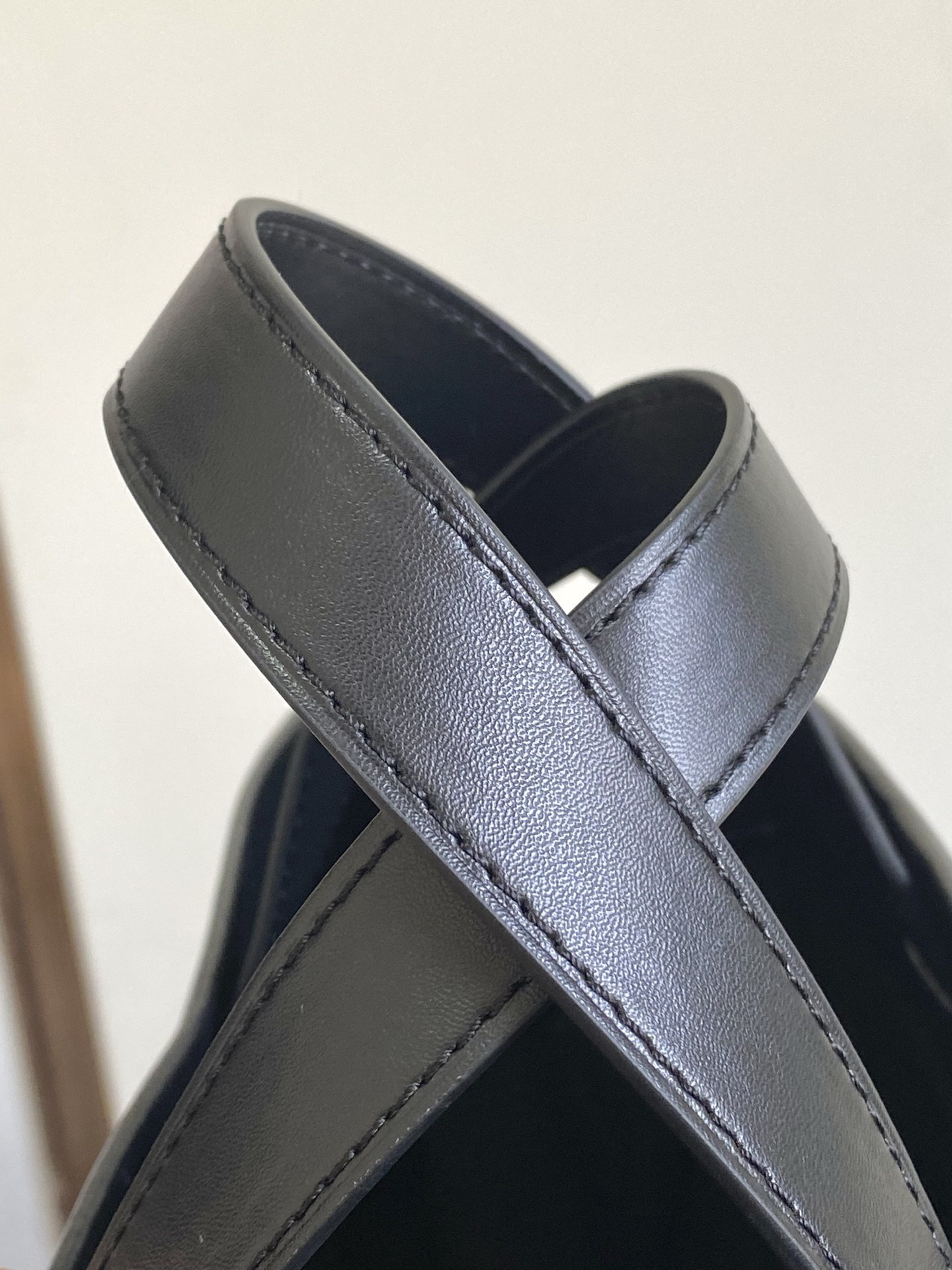 Louis Vuitton Medium Leather Shoulder Bag - Image 8