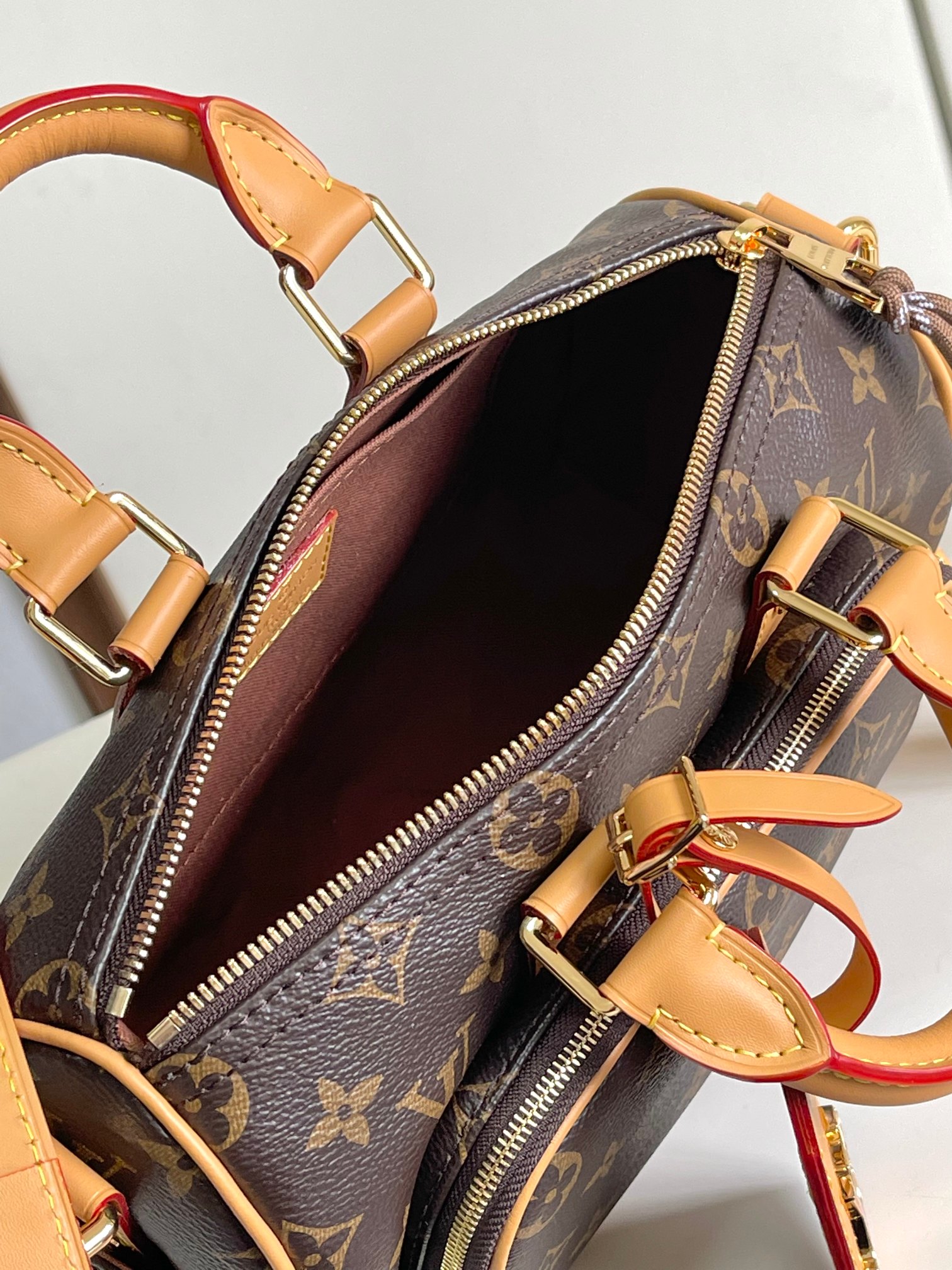 Louis Vuitton Keepall Bandouliere 25 - Image 8