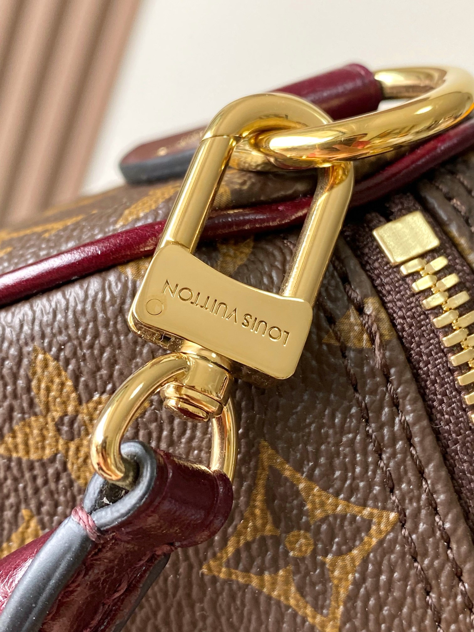 Louis Vuitton Speedy Soft 30 Handbag - Image 8
