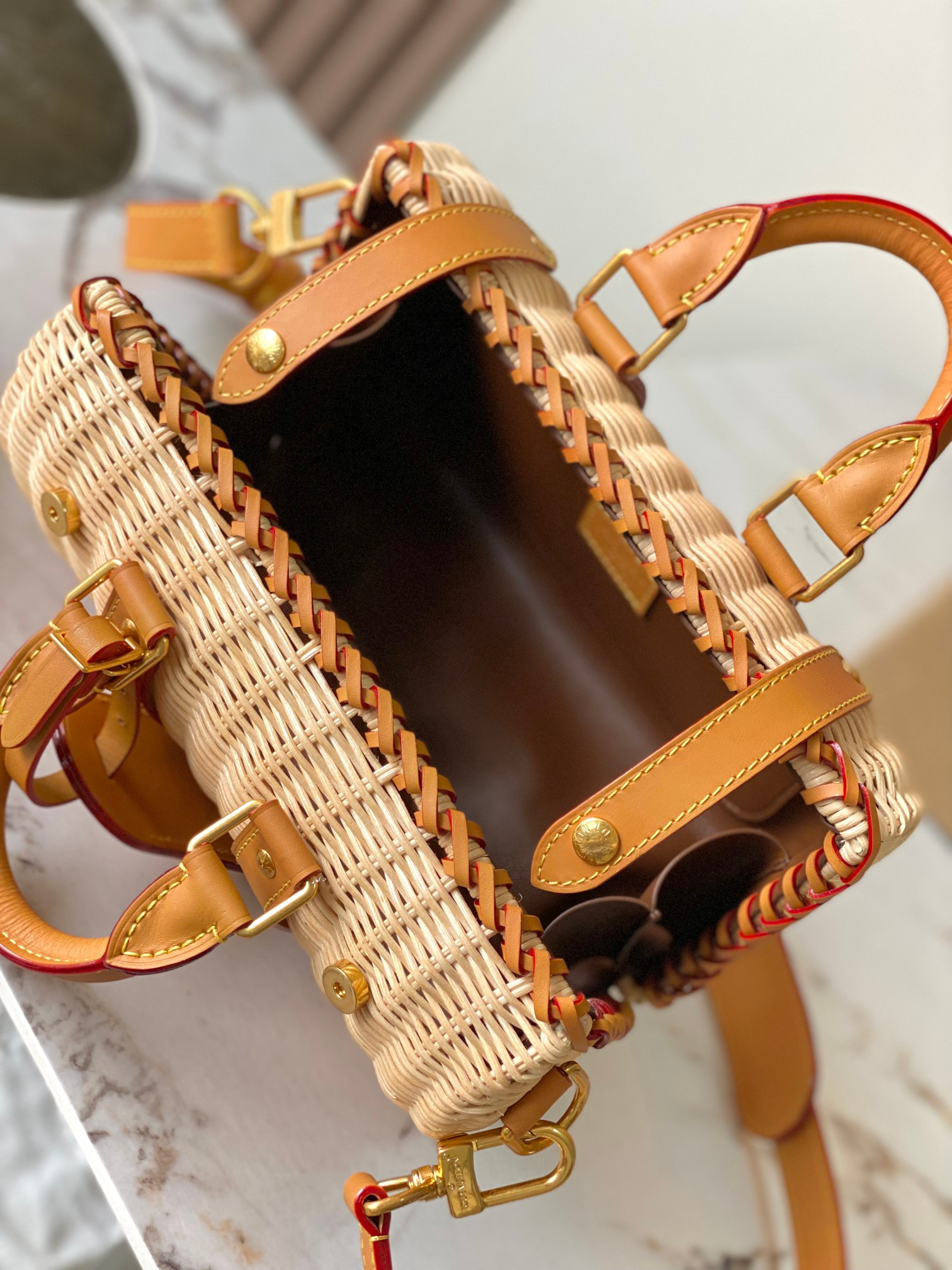 Louis Vuitton Keepall Bandoulière 25 Travel Bag - Image 8