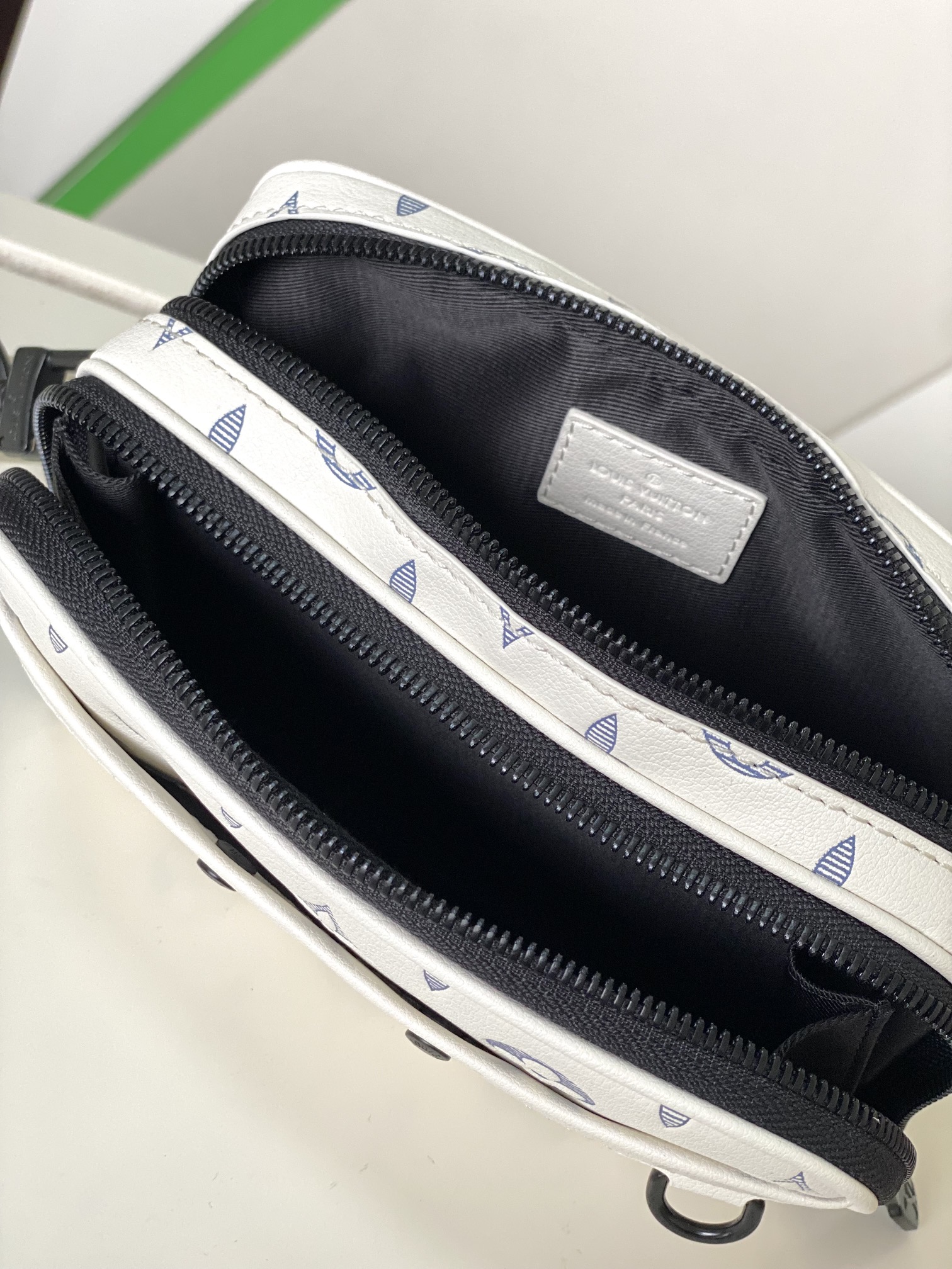 Louis Vuitton Alpha Mini Crossbody Bag M83383 - Image 8