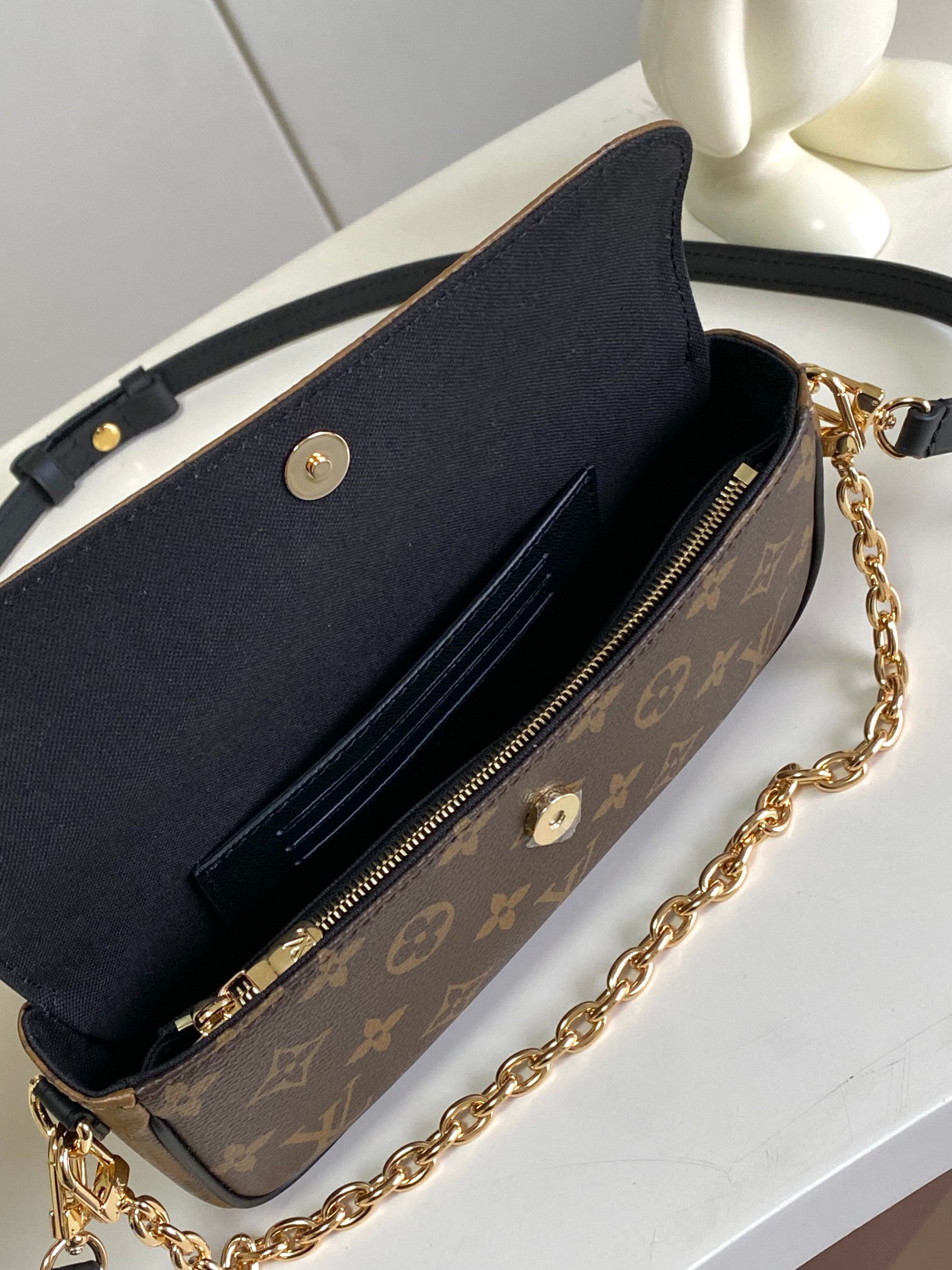 Louis Vuitton Wallet On Chain Ivy M81911 Monogram Canvas - Image 8